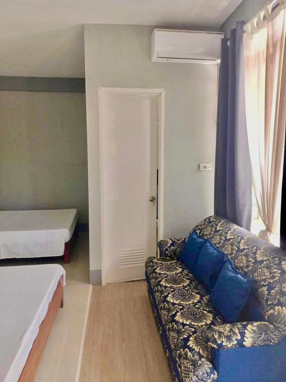 Photo of the whole room in El Krimphoff Resort