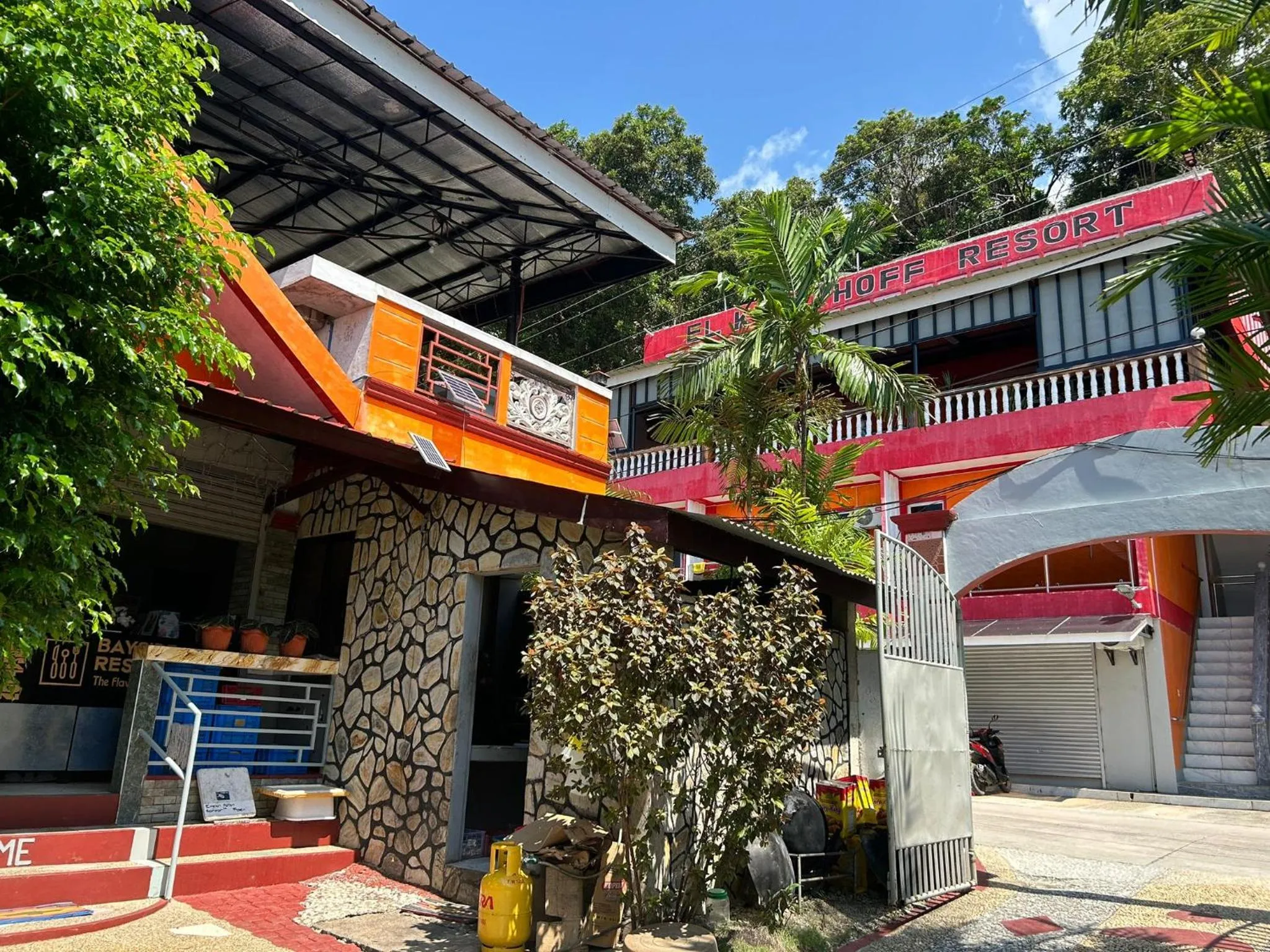 Restaurant/places to eat in El Krimphoff Resort