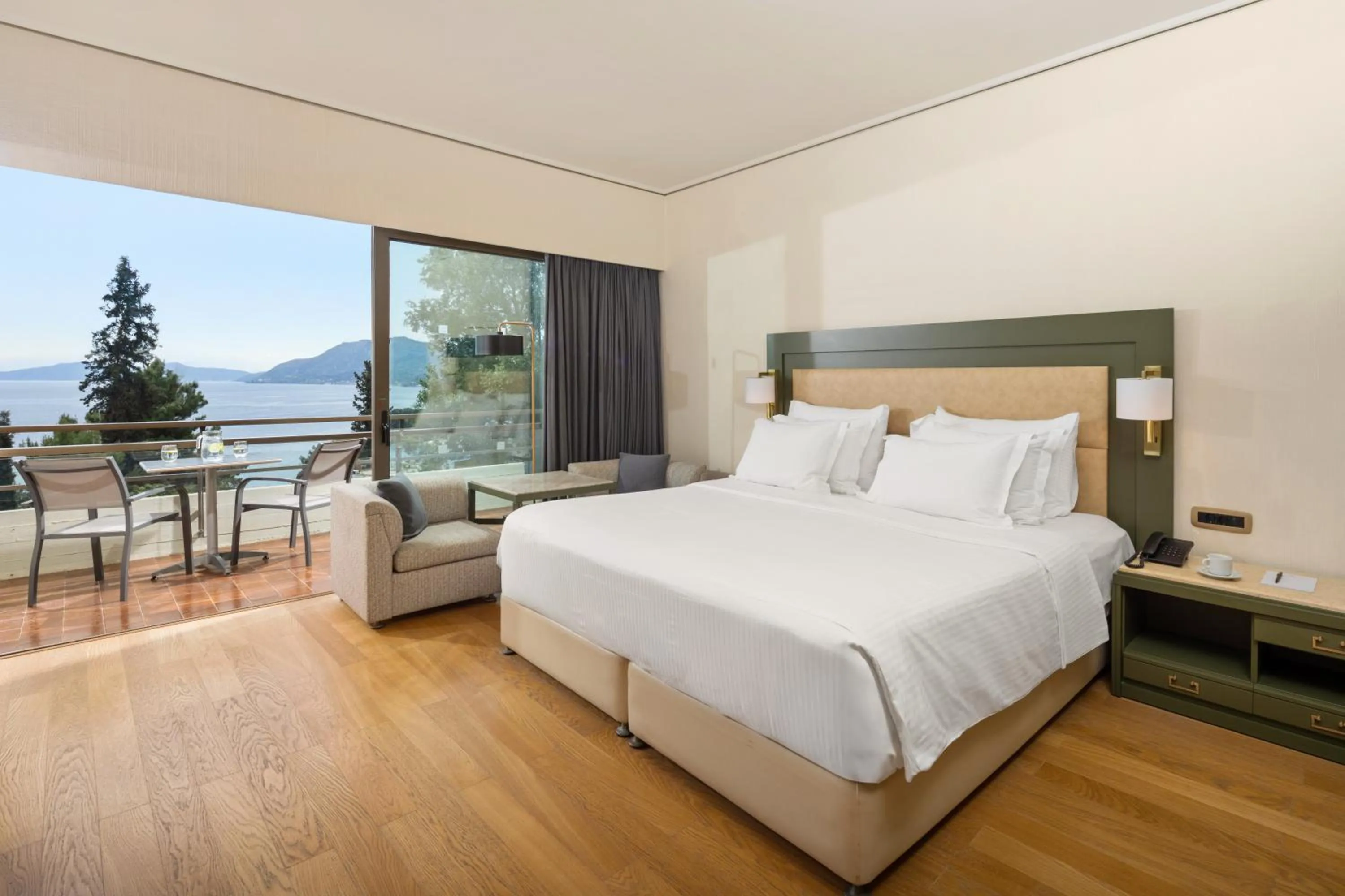 Photo of the whole room, Bed in Corfu Holiday Palace