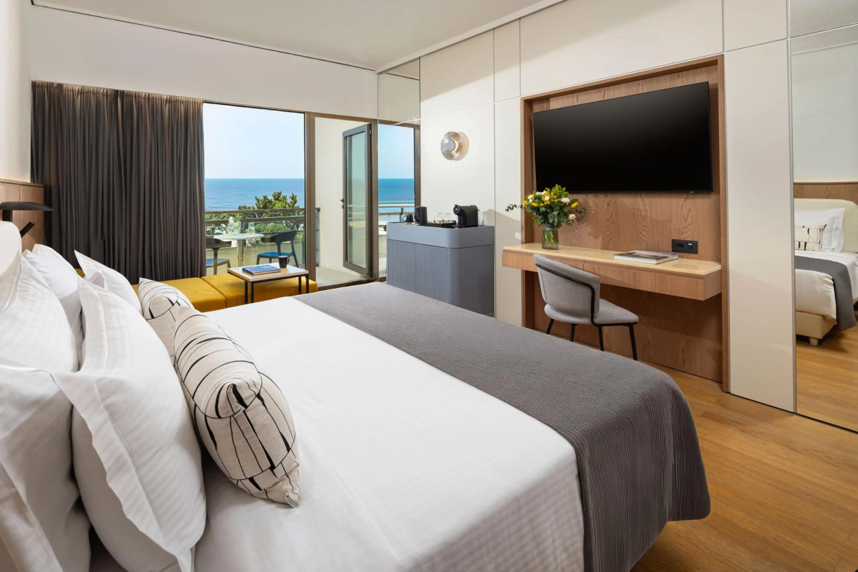 Bedroom, Bed in Corfu Holiday Palace