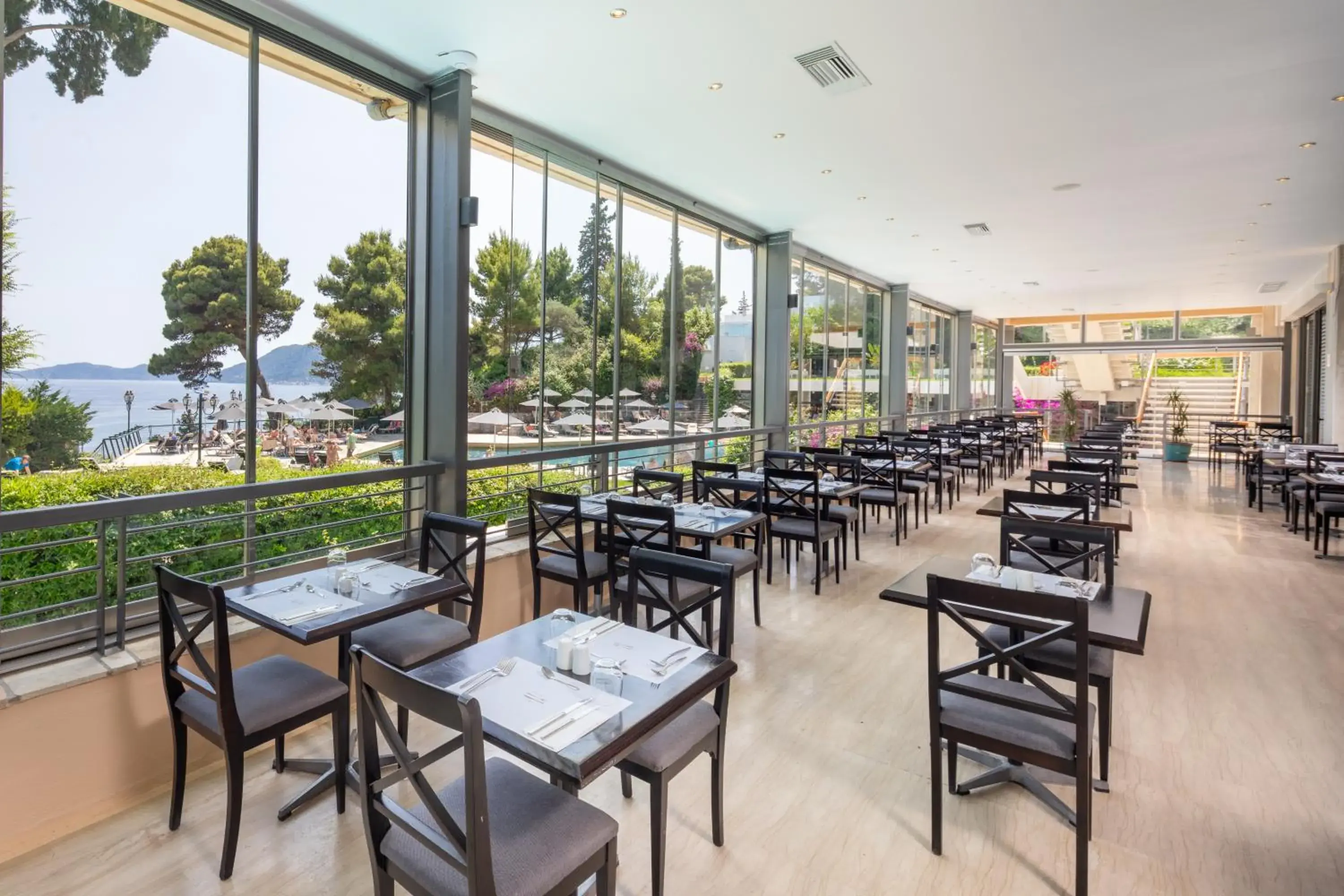 Restaurant/places to eat in Corfu Holiday Palace Restaurant/places to eat in Corfu Holiday Palace