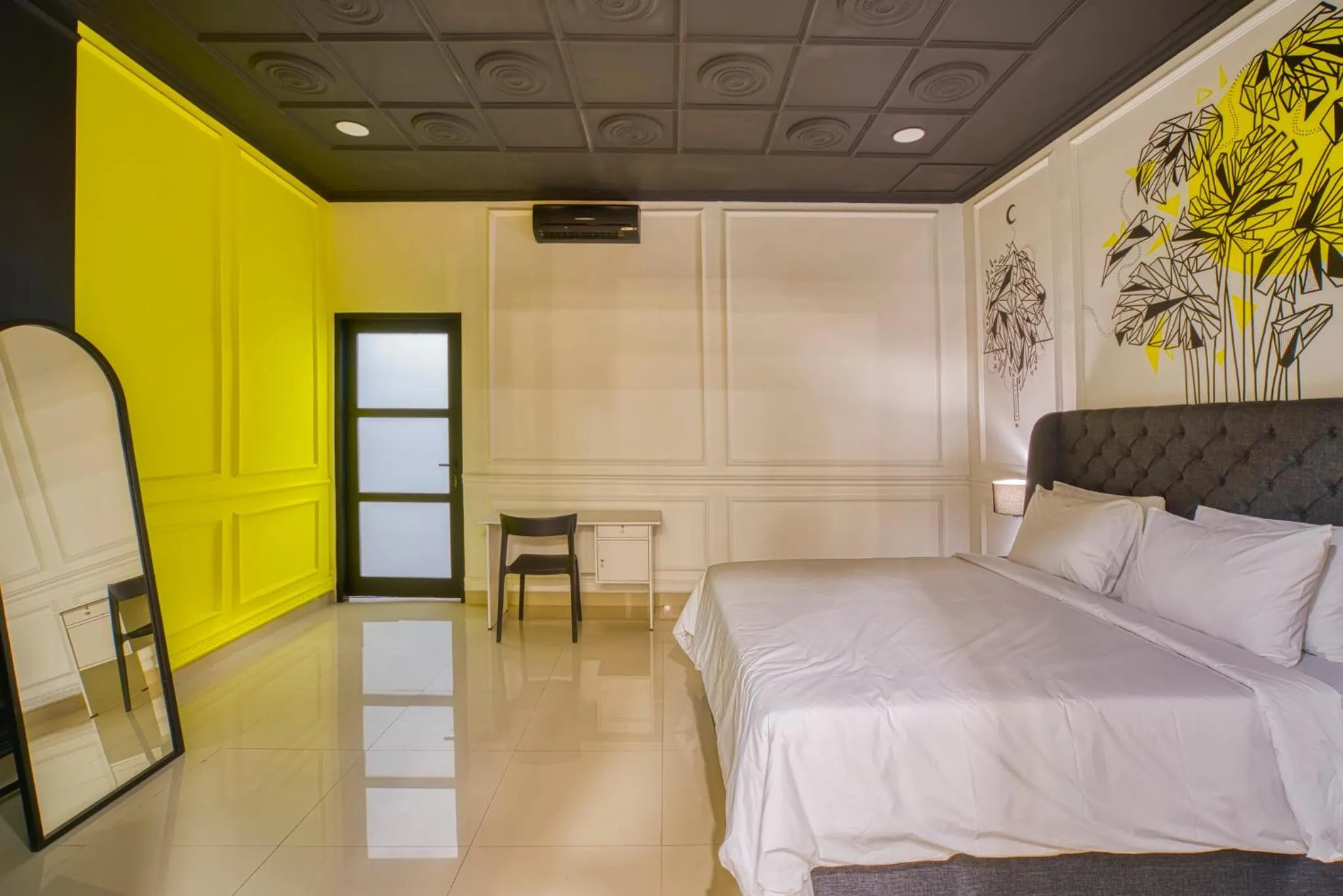 Bedroom, Bed in Villa Canberra - Seminyak