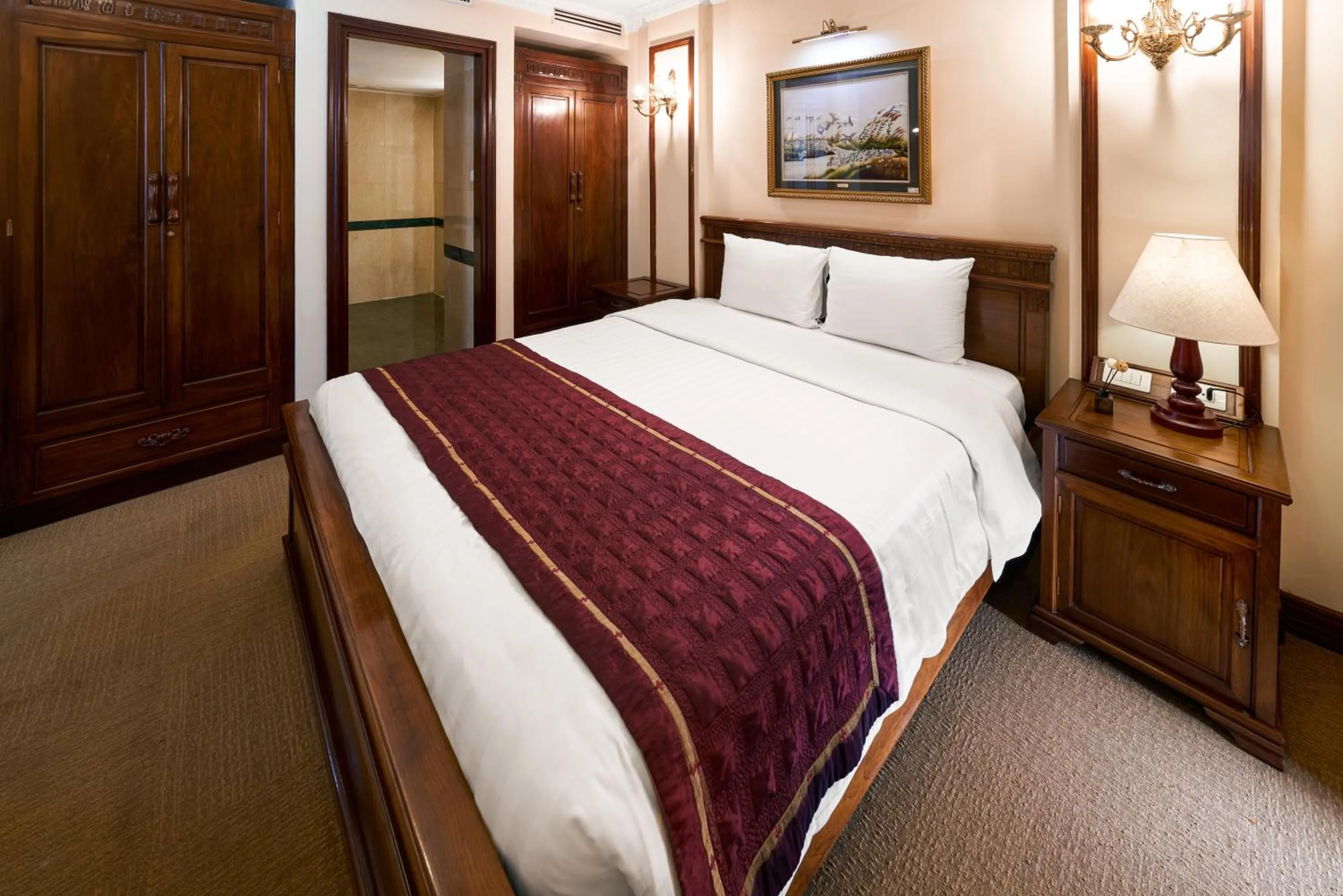 Bed in EDEN HOTEL HÀ NỘI