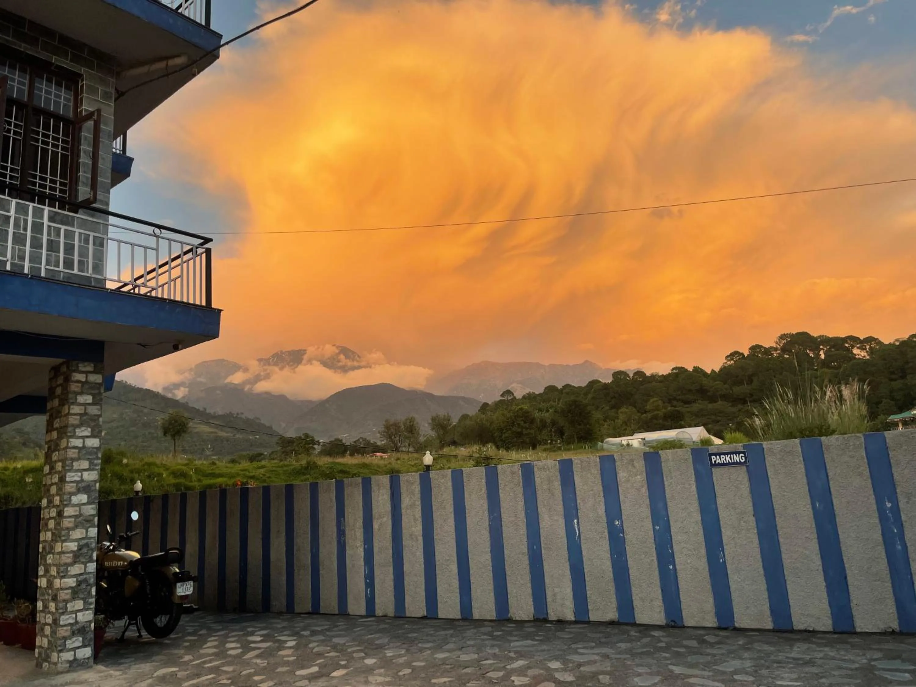 Mountain view in Himalayan Retreat