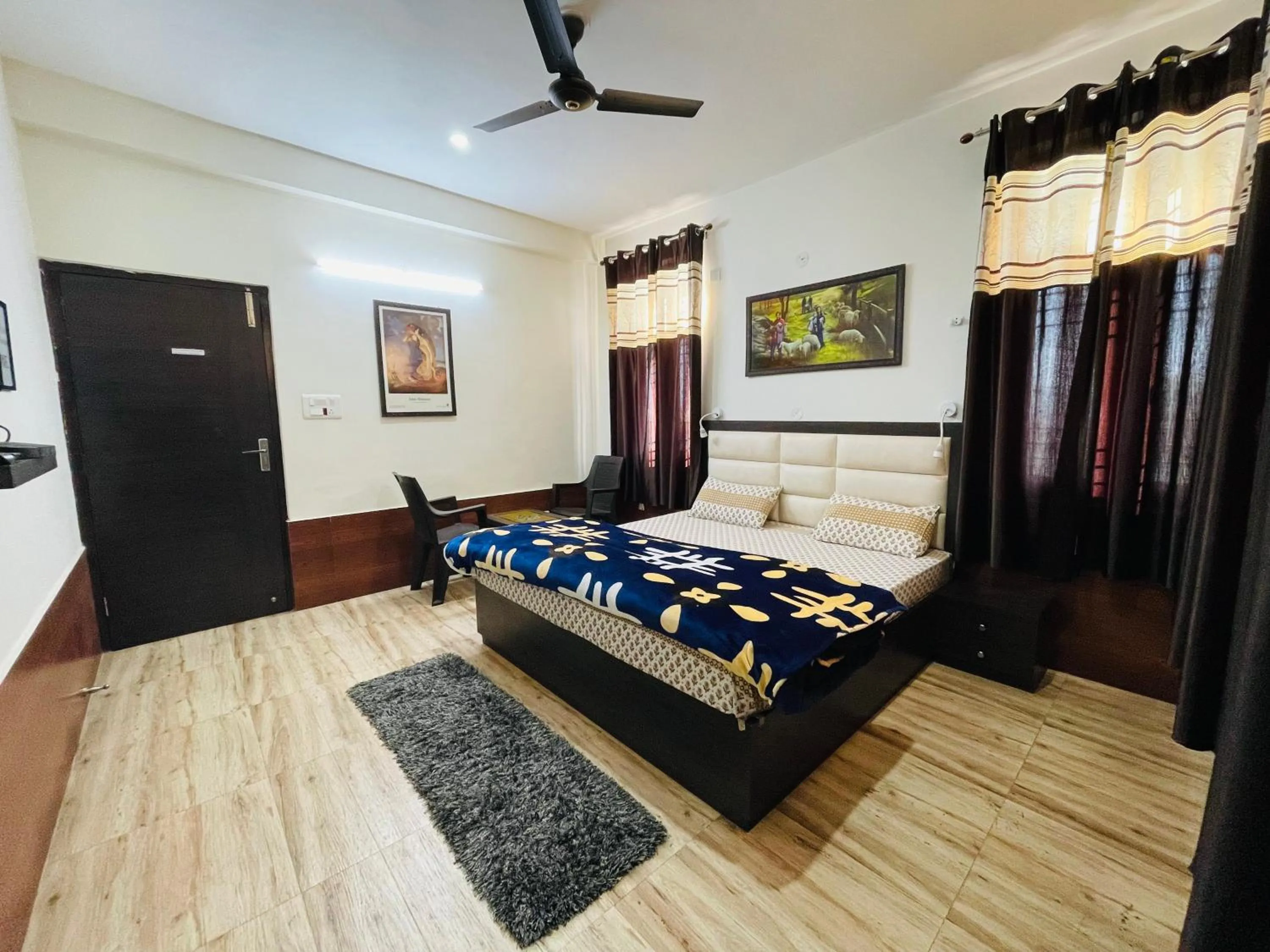 TV and multimedia, Bed in Himalayan Retreat