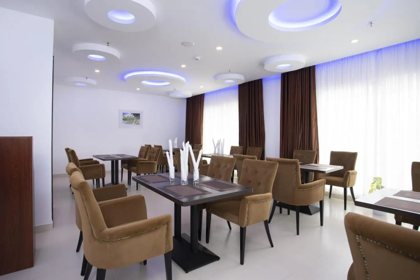 Restaurant/places to eat in MARIYALAYAM MUNROE ISLAND RESIDENCY