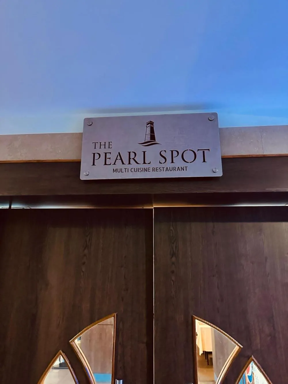 Restaurant/places to eat in MARIYALAYAM MUNROE ISLAND RESIDENCY