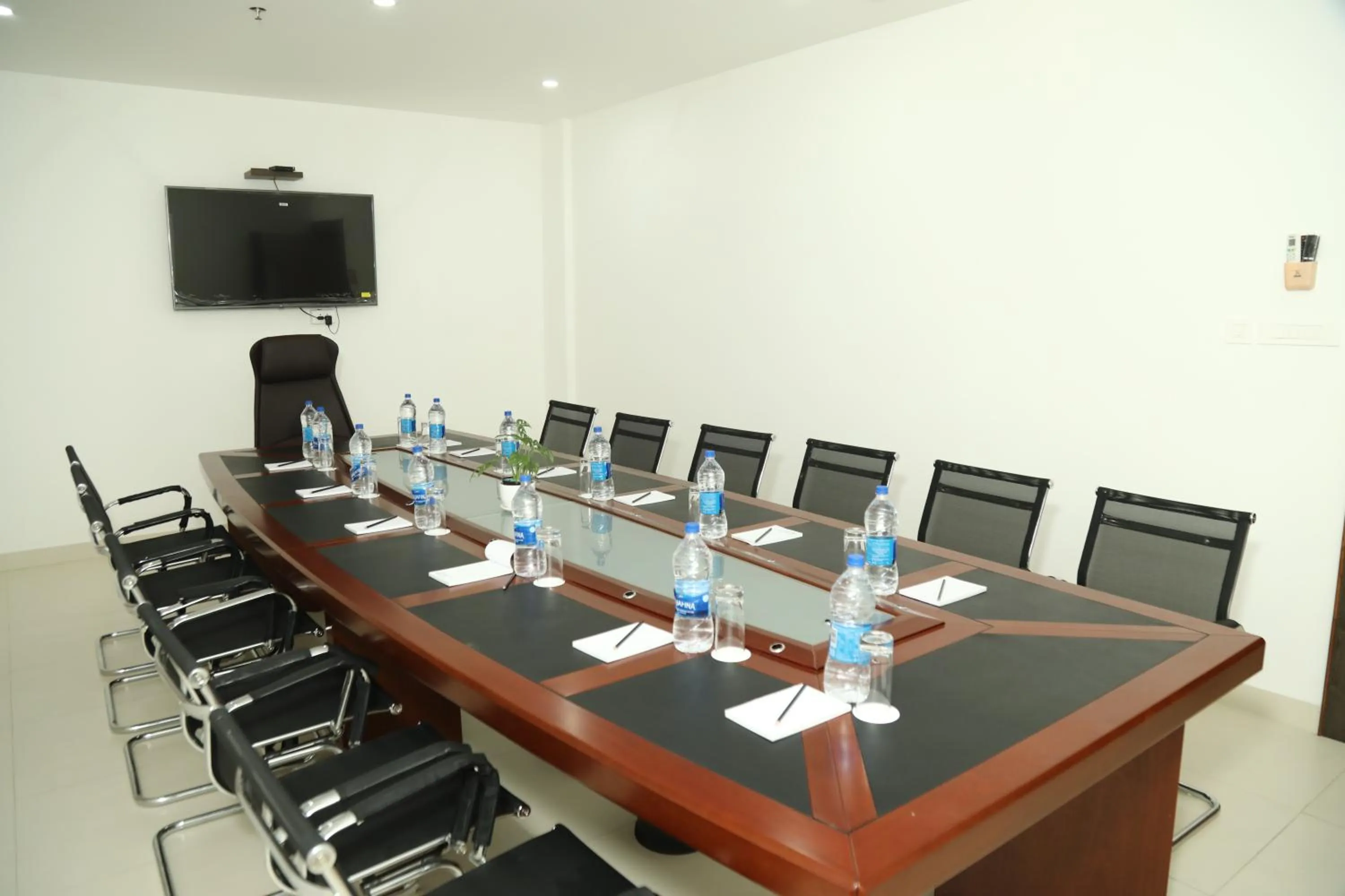 Meeting/conference room in MARIYALAYAM MUNROE ISLAND RESIDENCY
