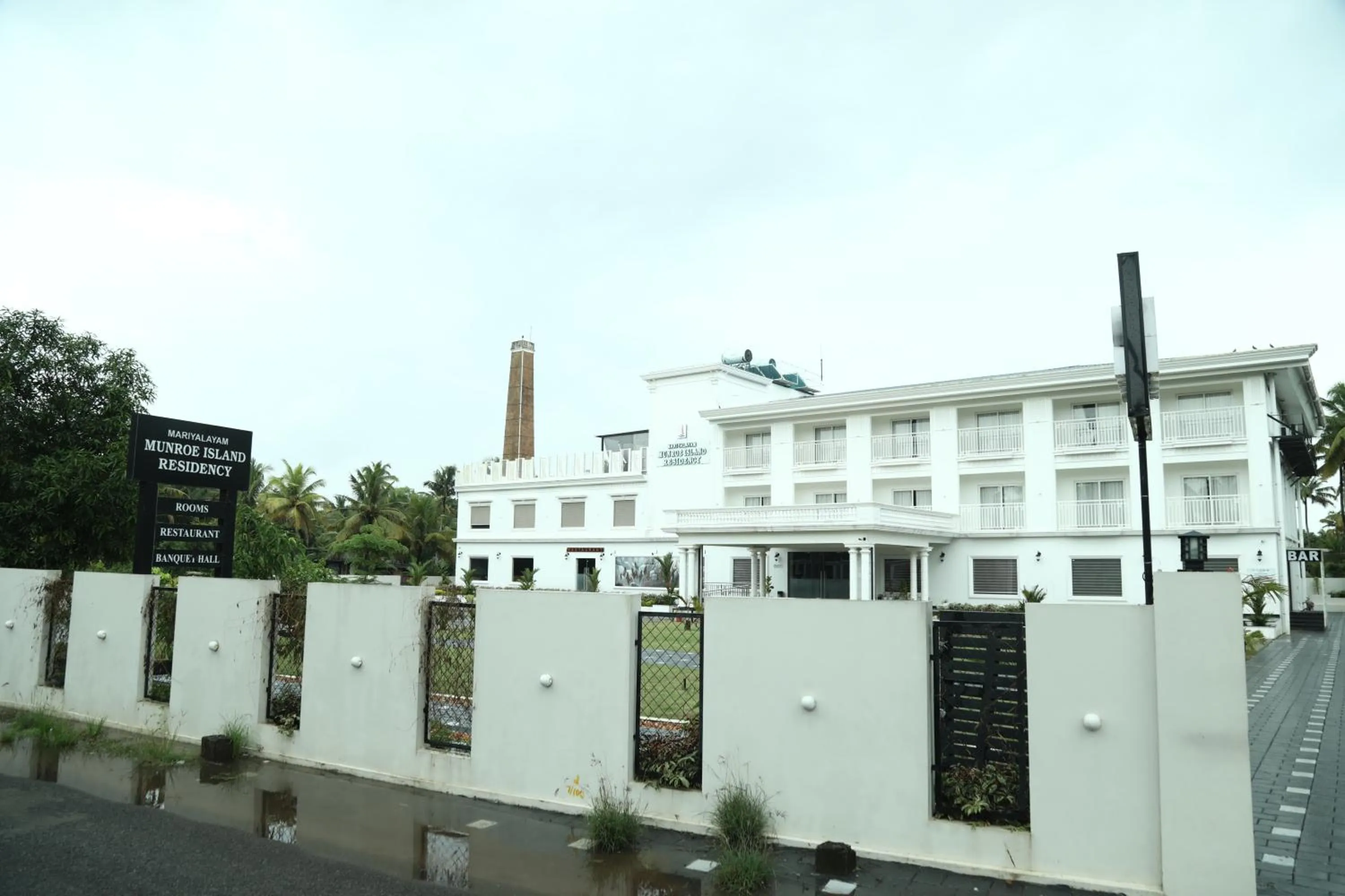 Facade/entrance in MARIYALAYAM MUNROE ISLAND RESIDENCY