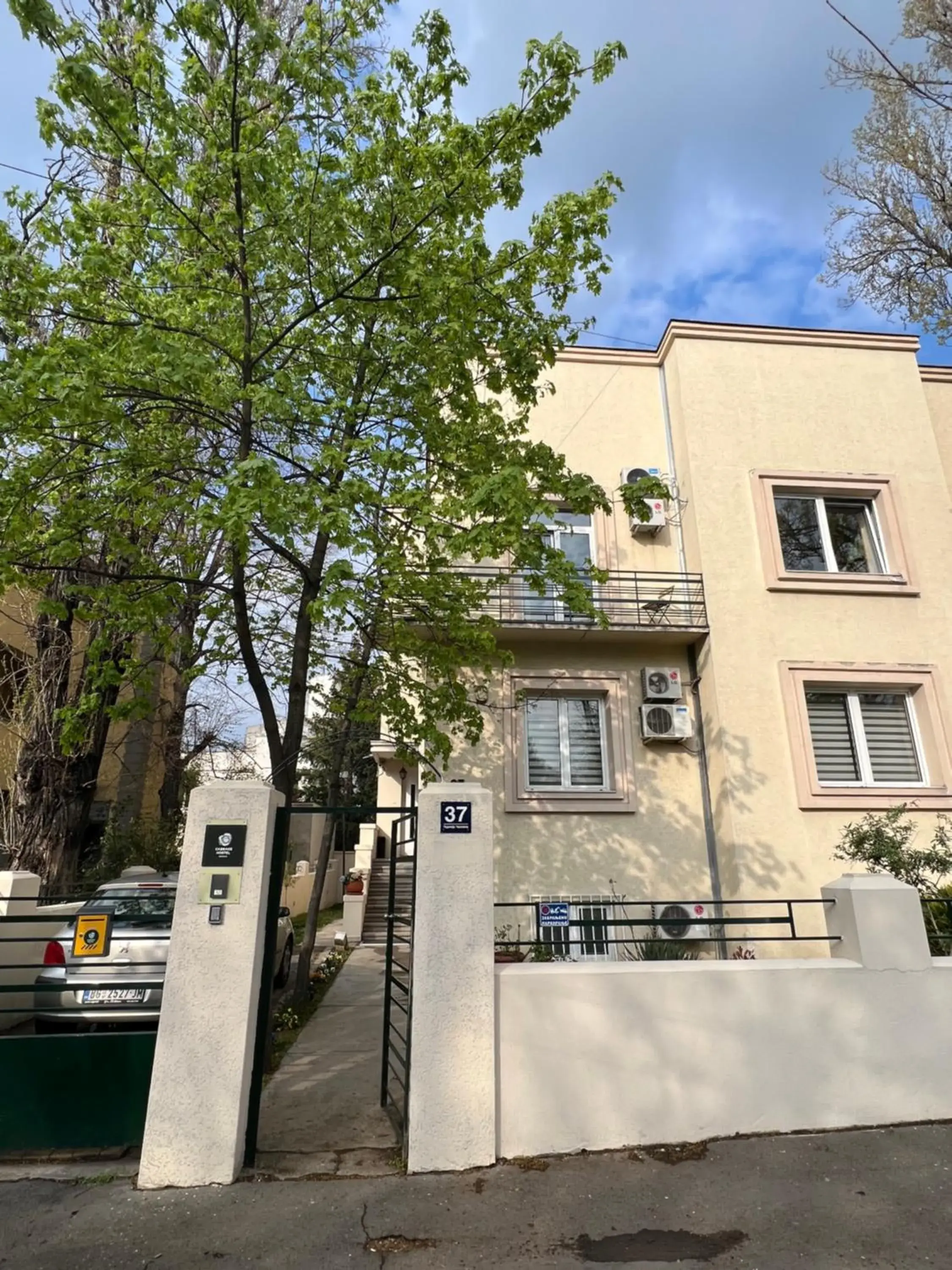 Property building in Cabbage Hostel Property building in Cabbage Hostel