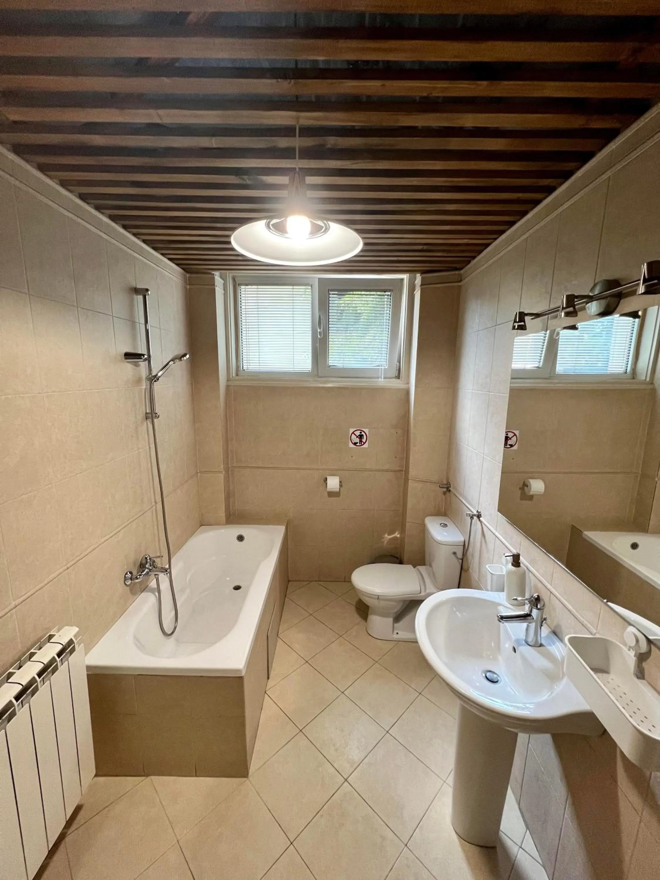 Shower in Cabbage Hostel