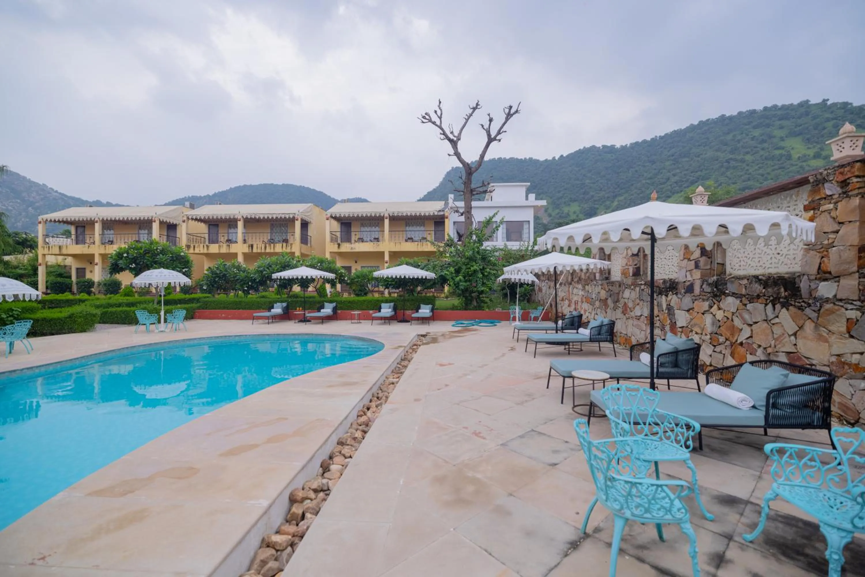 Property building in Ratan Villas Sariska