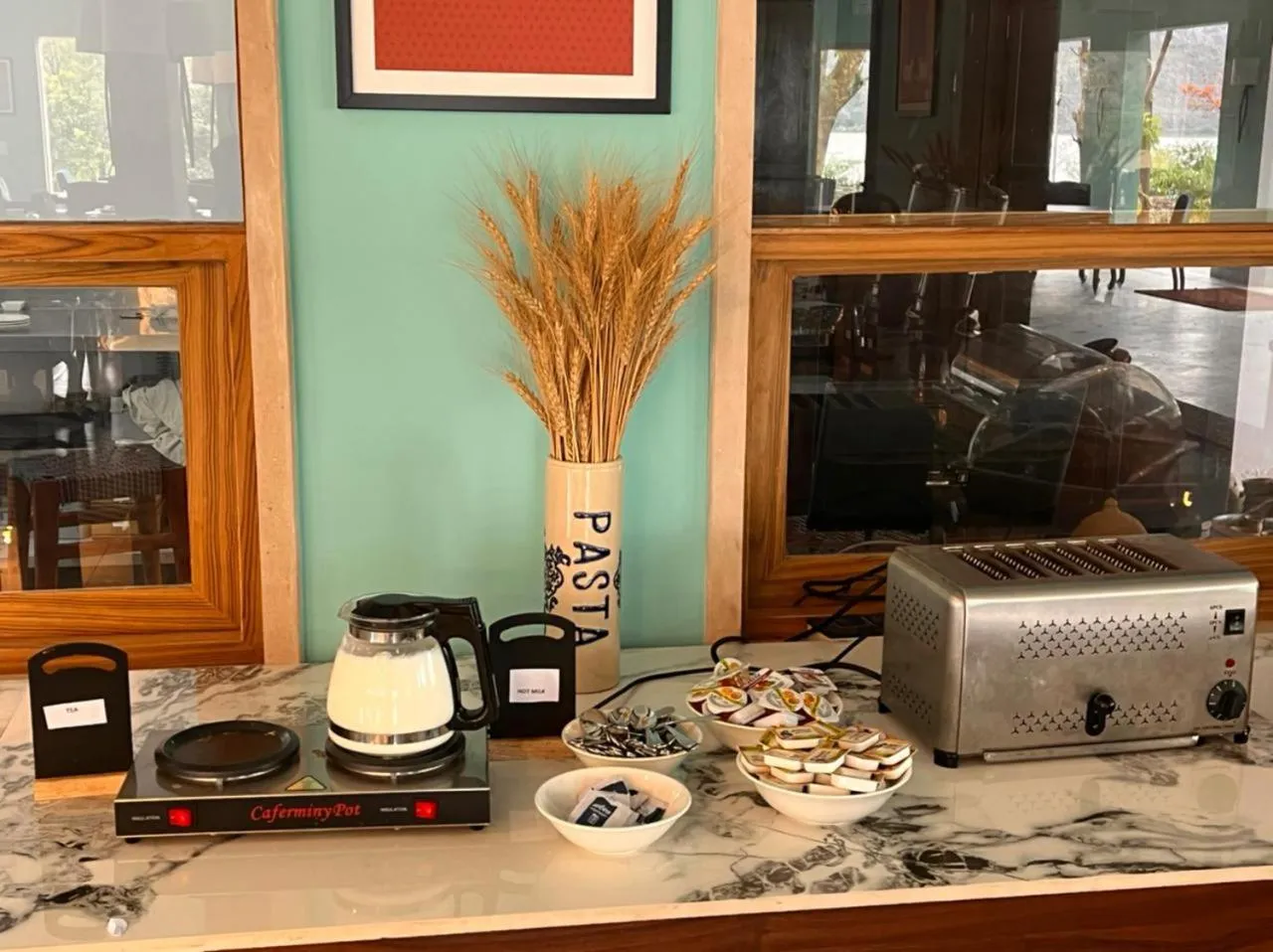 Coffee/tea facilities in Ratan Villas Sariska