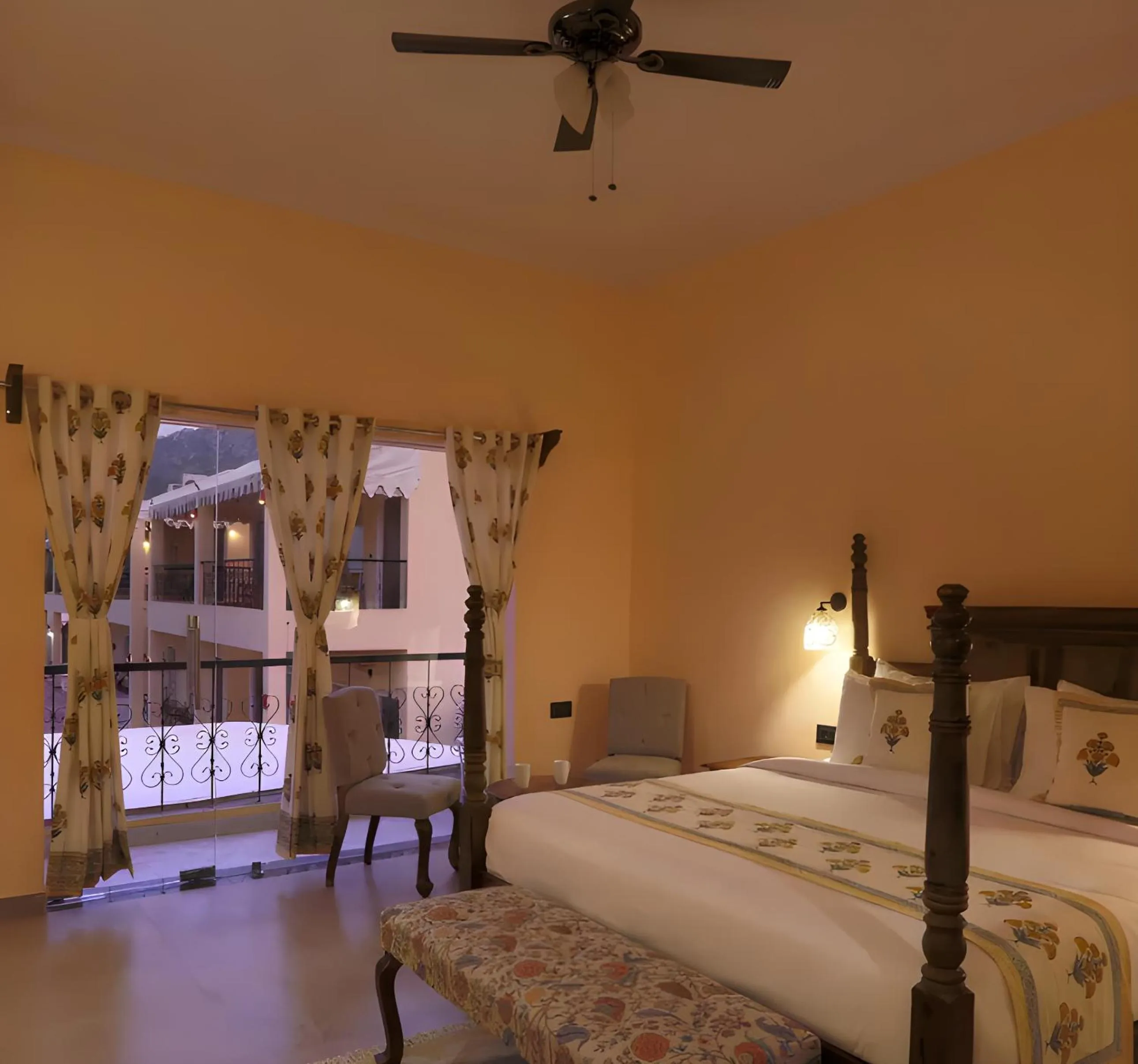 Bed in Ratan Villas Sariska