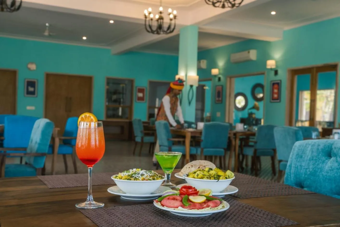 Restaurant/places to eat in Ratan Villas Sariska