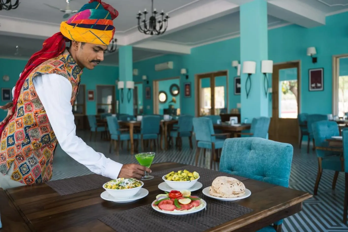 Restaurant/places to eat in Ratan Villas Sariska