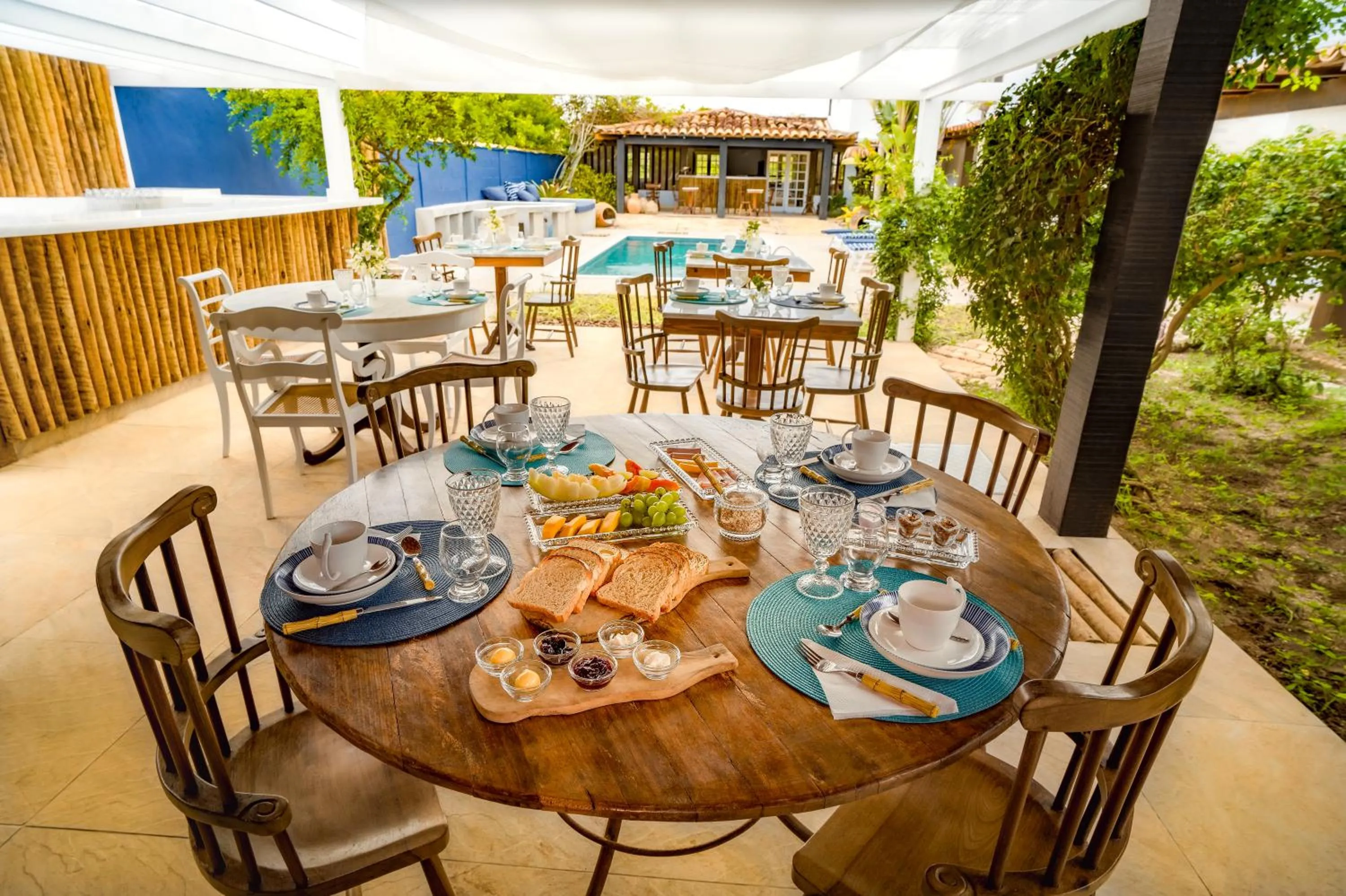 Restaurant/places to eat in Pousada Maré