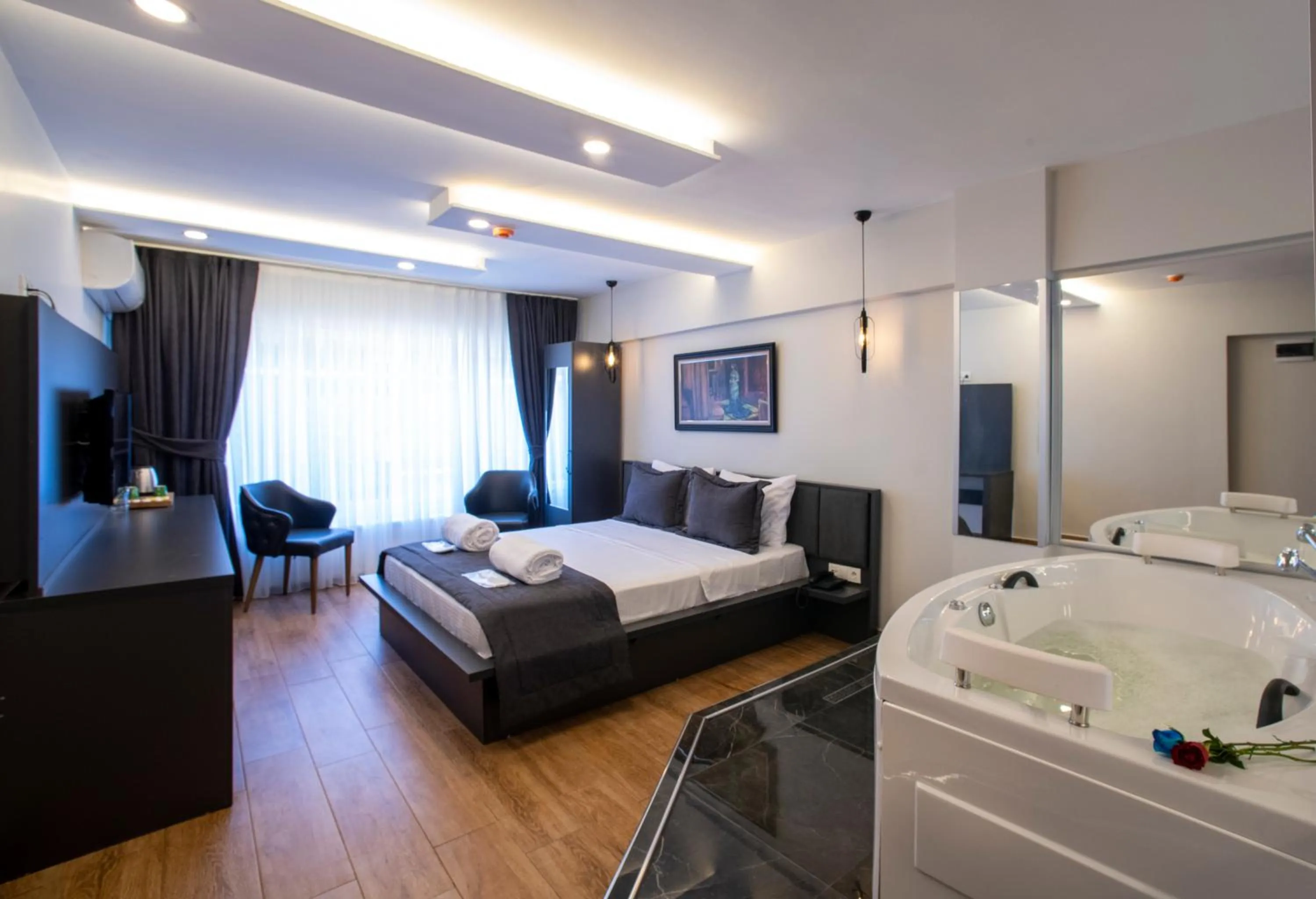 Bed in Kanarya Suite