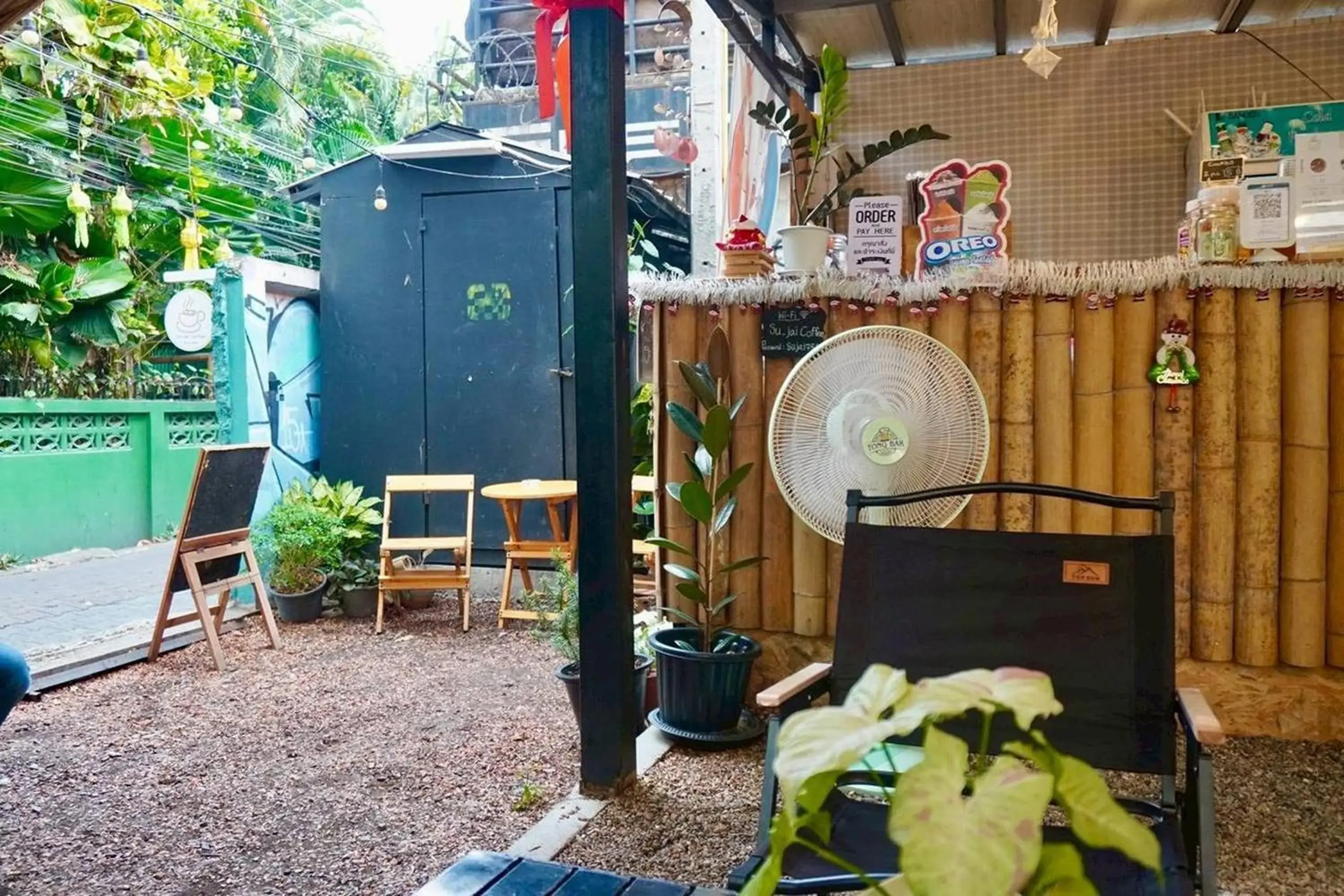 Restaurant/places to eat in BW Studios thai art style Restaurant/places to eat in BW Studios thai art style