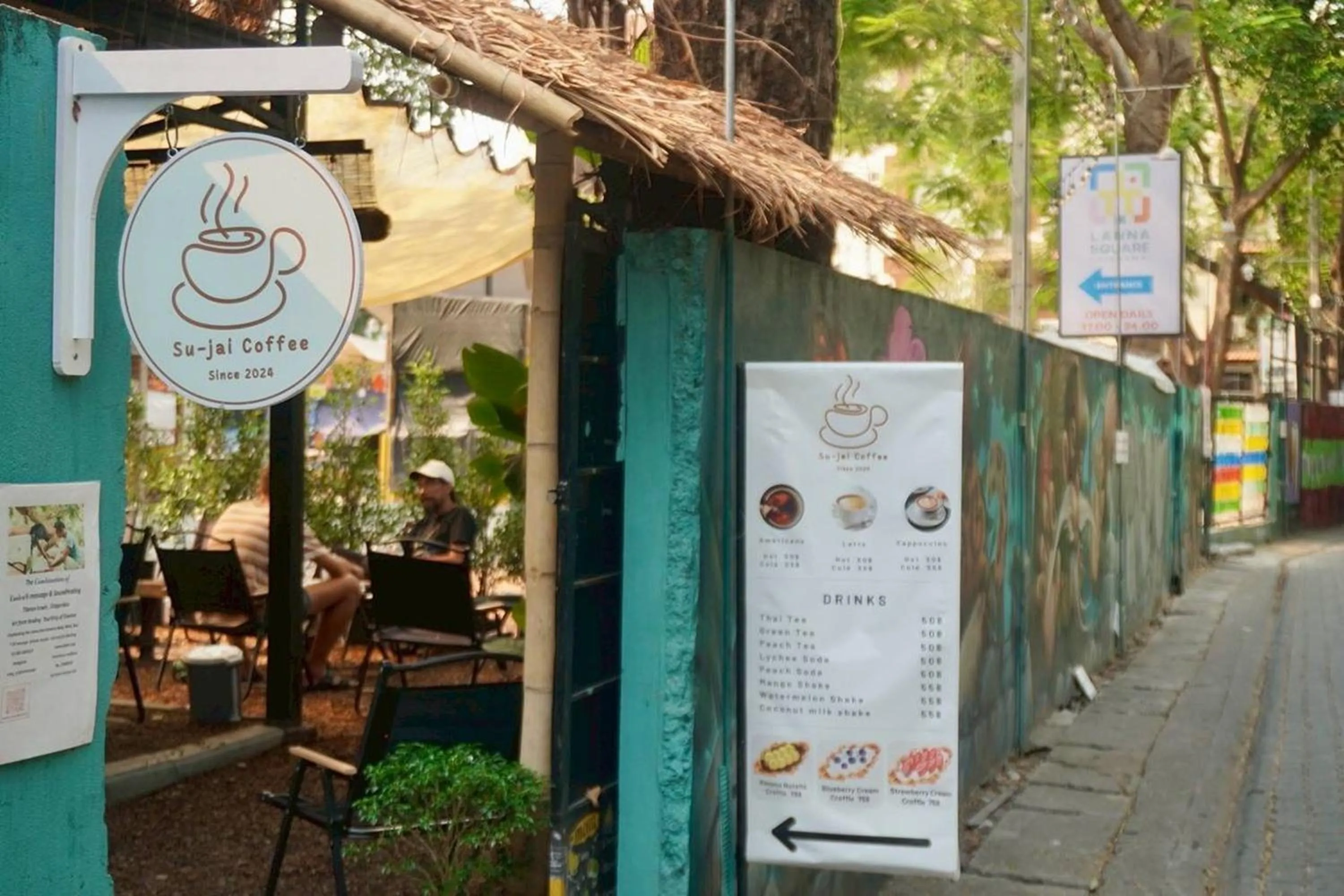 Restaurant/places to eat in BW Studios thai art style