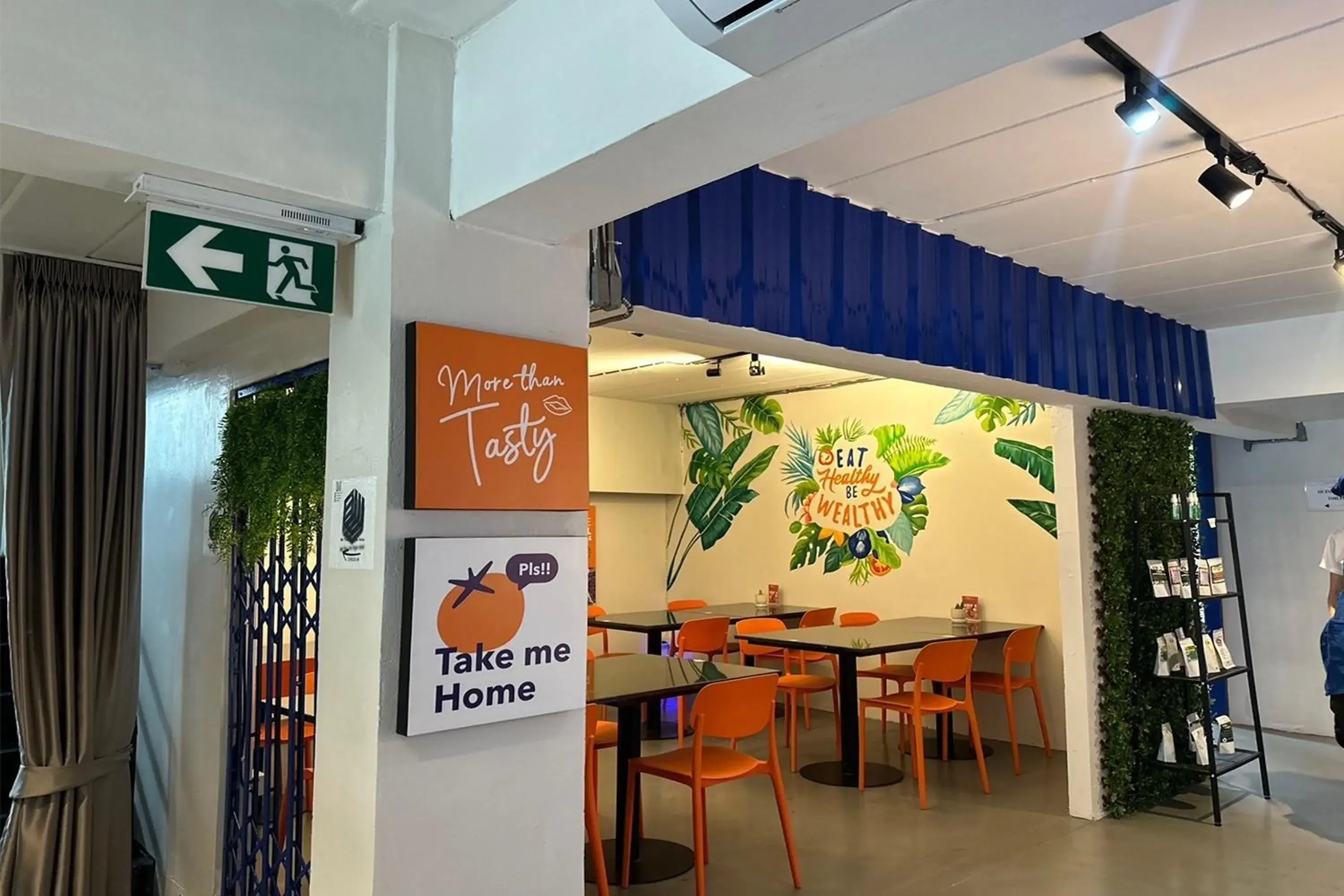 Restaurant/places to eat in BW Studios thai art style Restaurant/places to eat in BW Studios thai art style