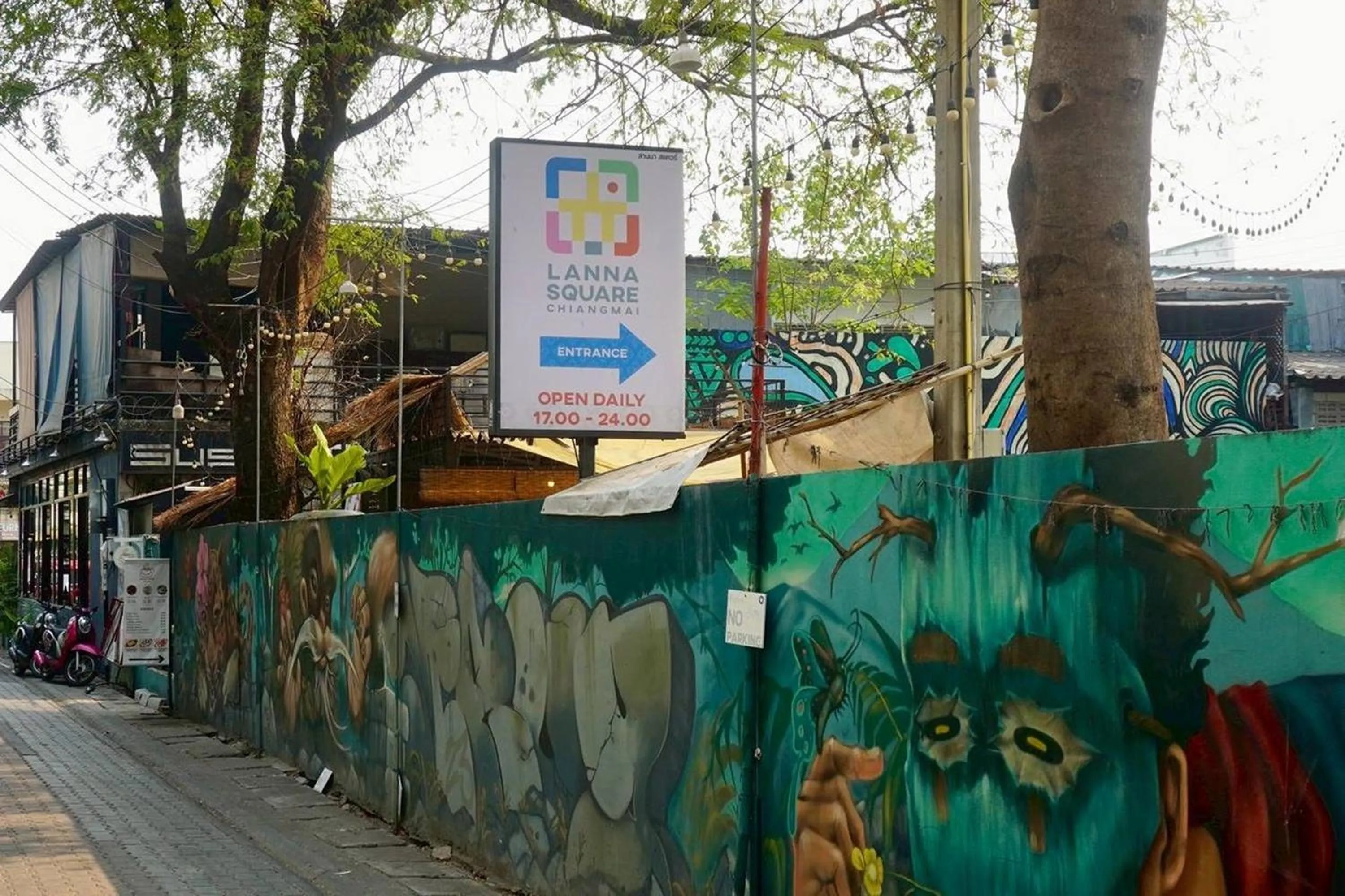 Street view in BW Studios thai art style