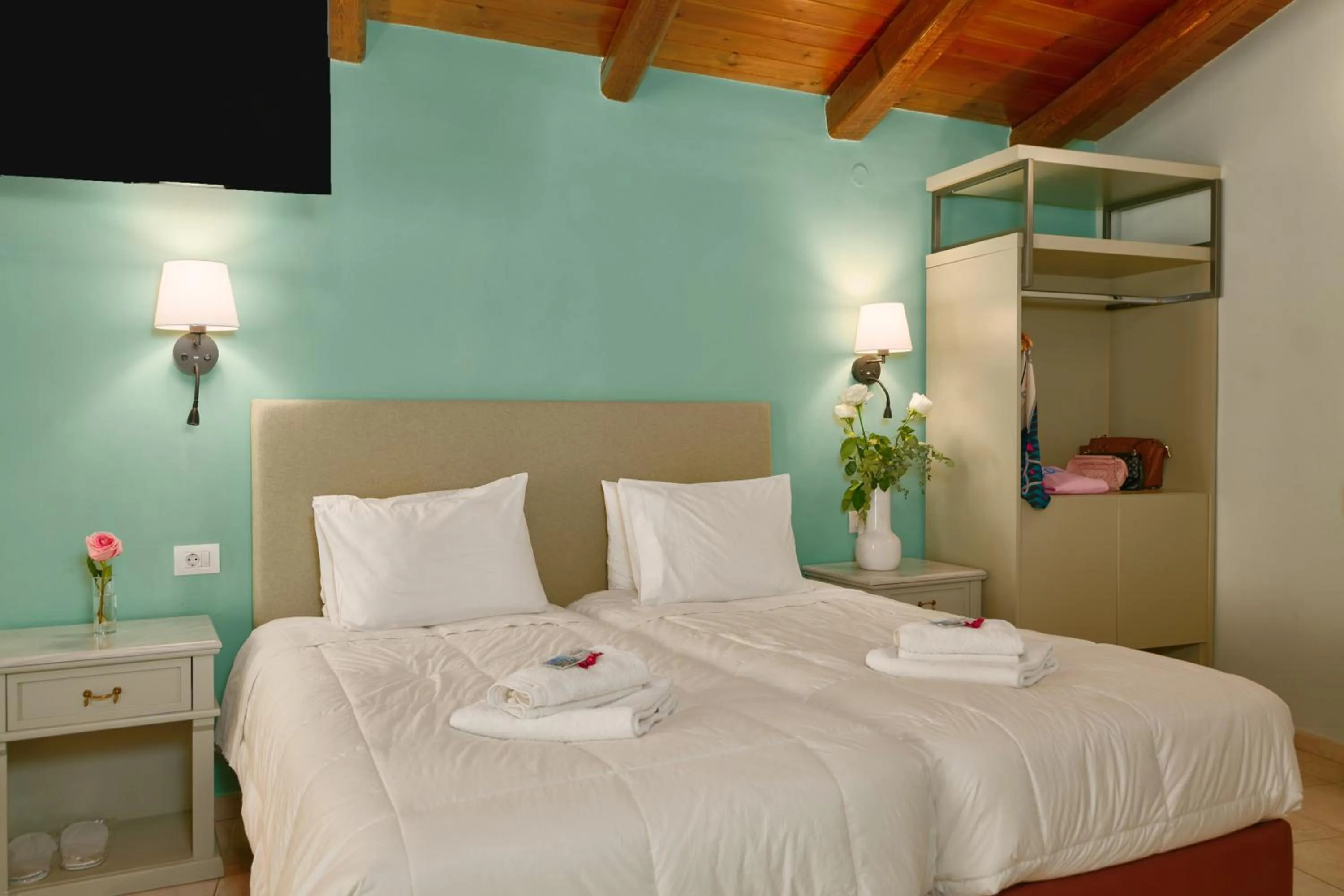 Bed in Parnassos Delphi Hotel