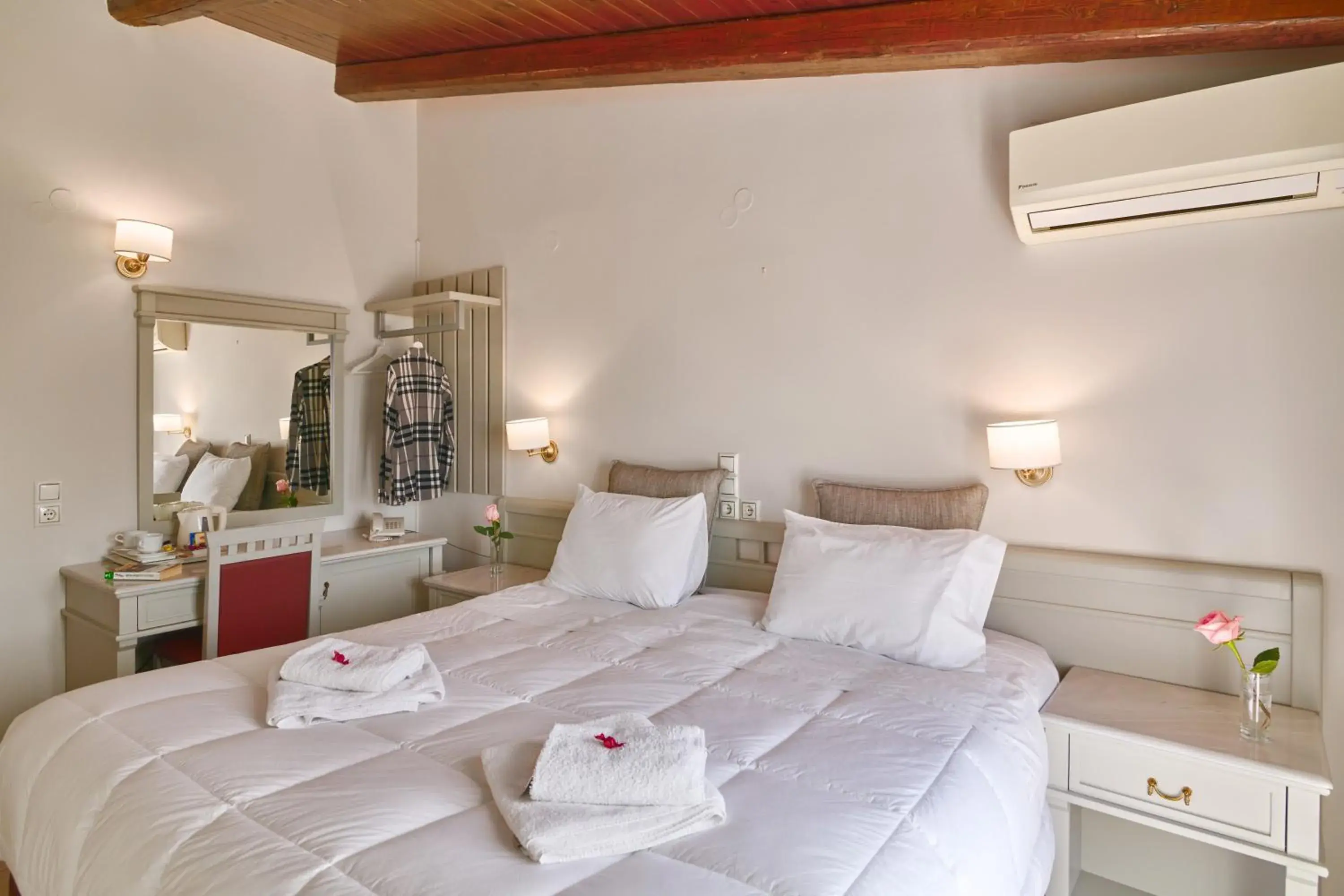 Bed in Parnassos Delphi Hotel Bed in Parnassos Delphi Hotel