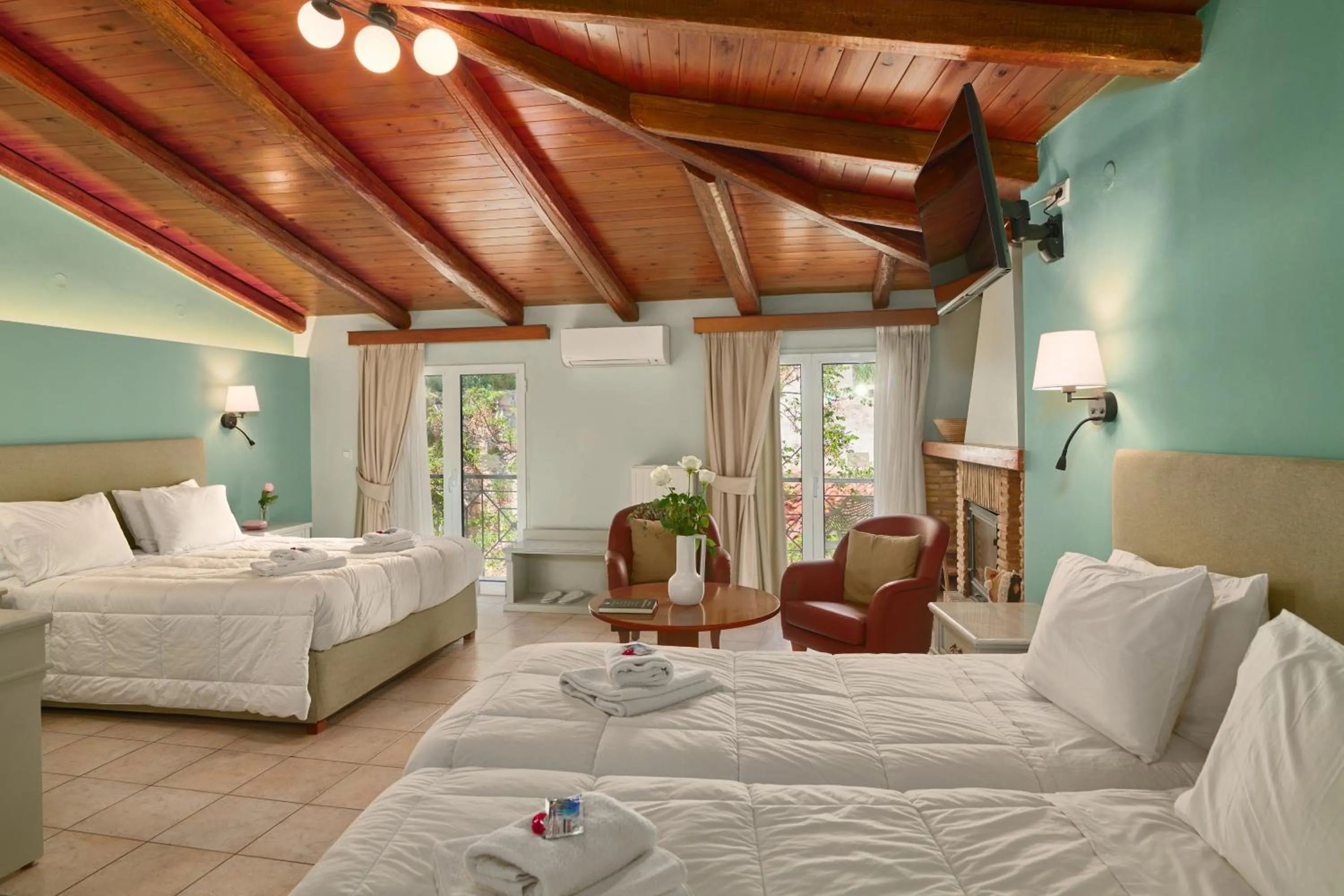 Bed in Parnassos Delphi Hotel