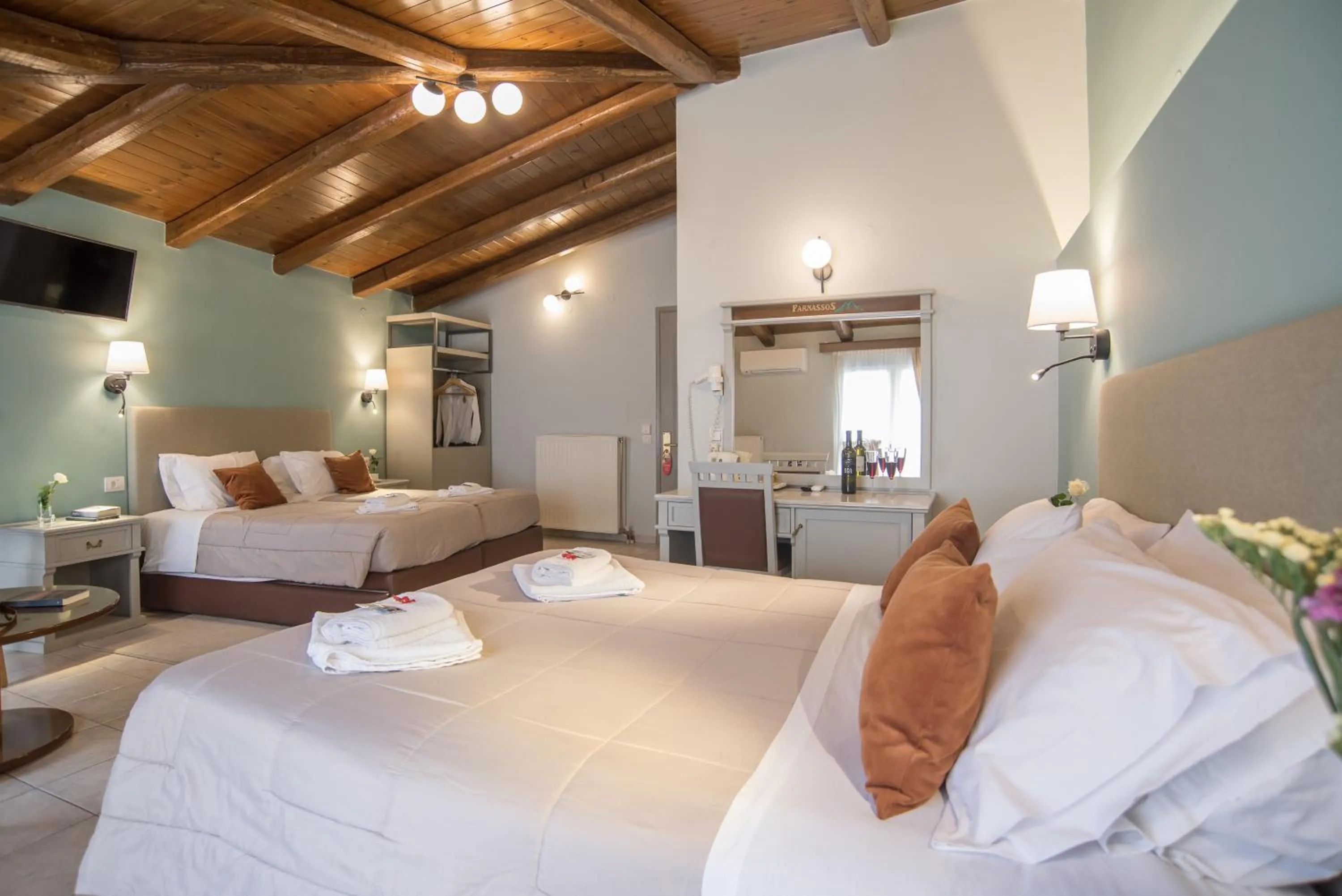 Bedroom, Bed in Parnassos Delphi Hotel