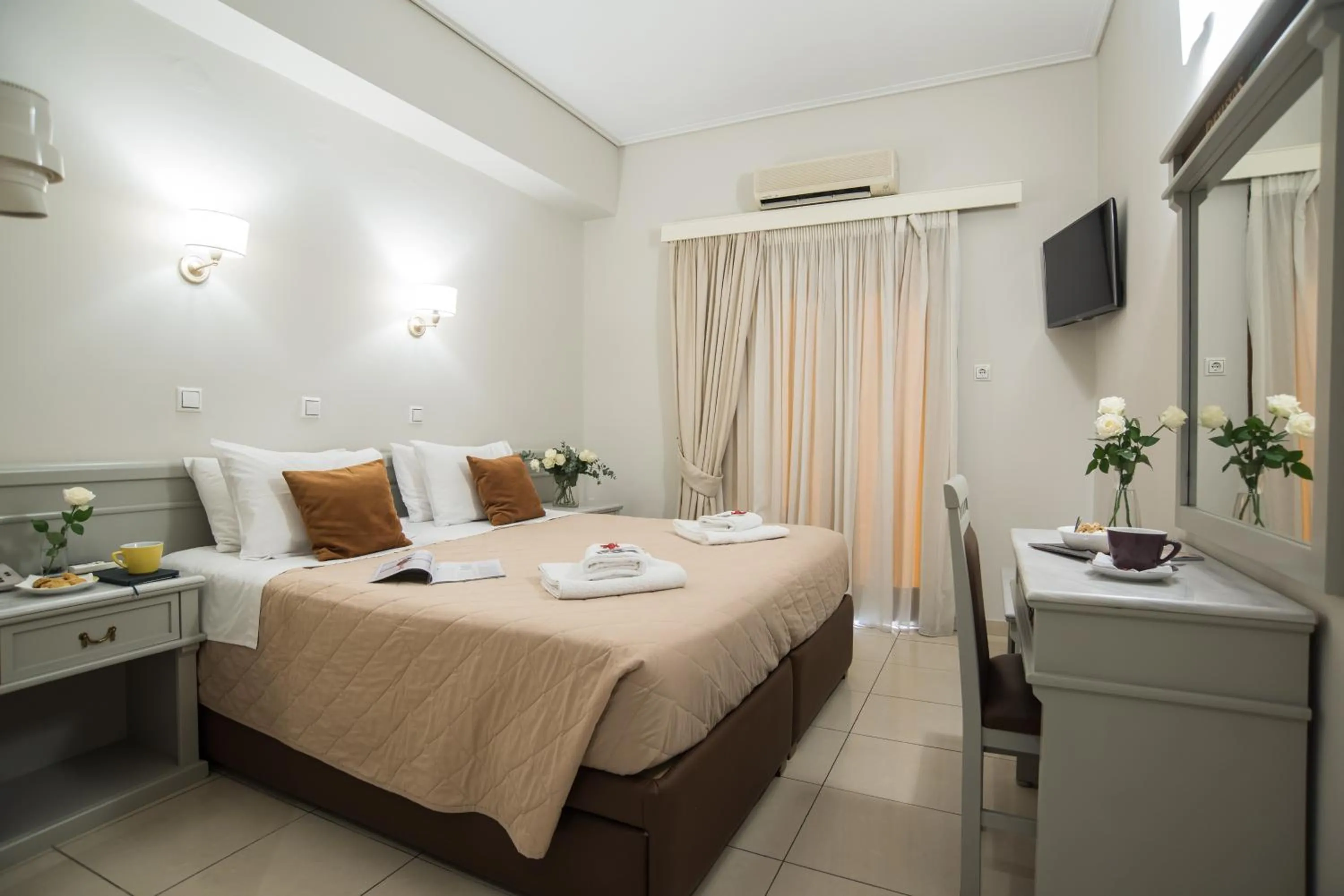 Bed in Parnassos Delphi Hotel