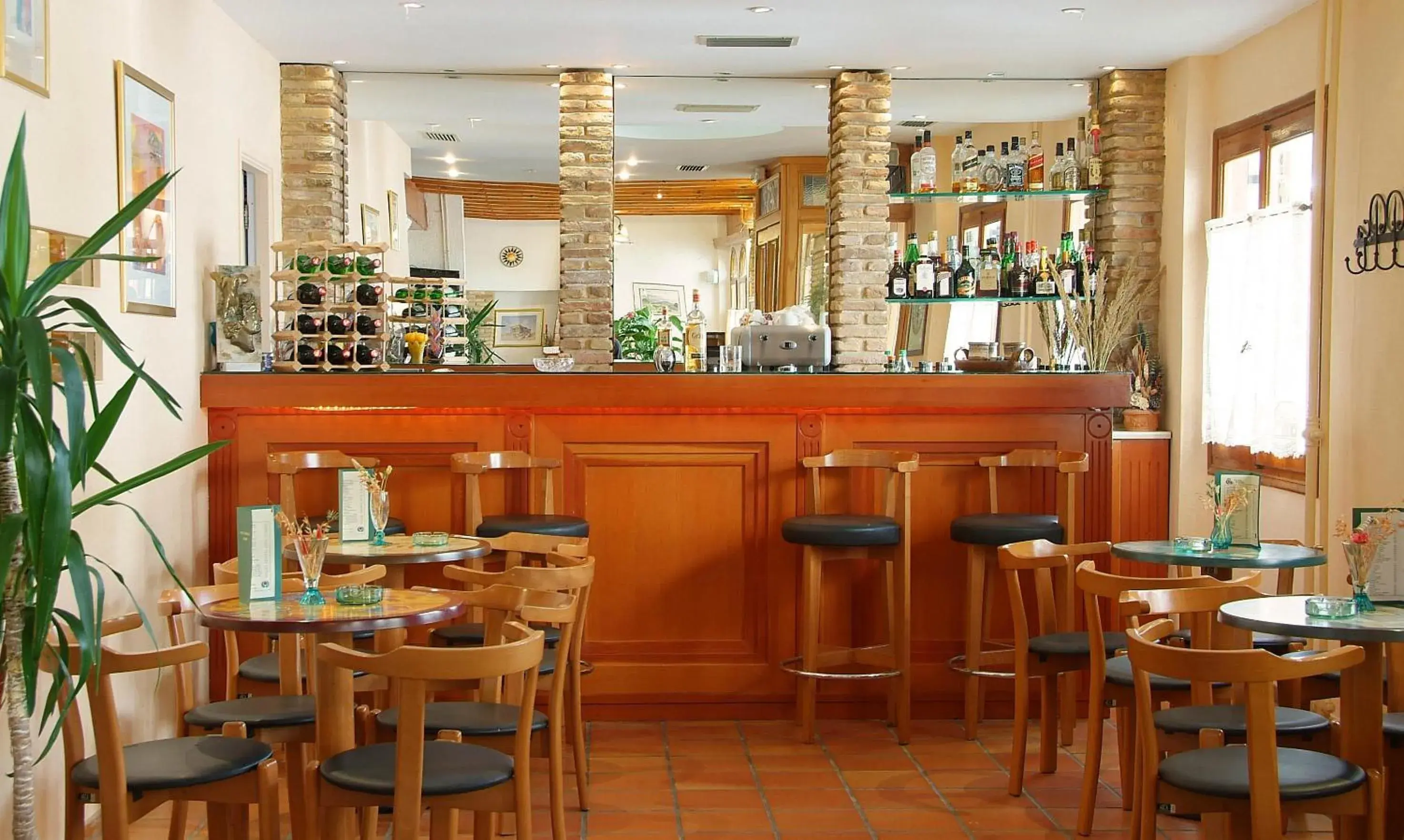 Lounge or bar in Acropole Delphi City Hotel Lounge or bar in Acropole Delphi City Hotel