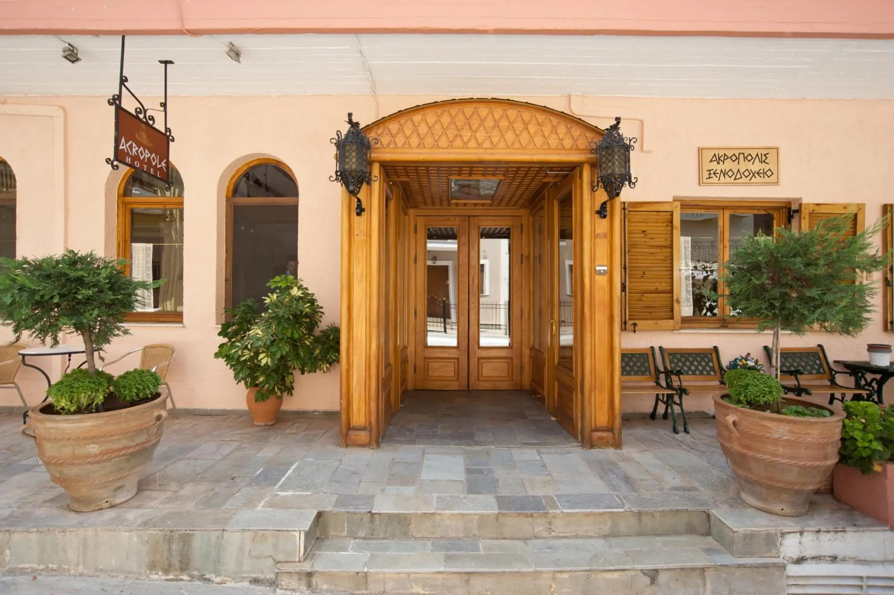 Facade/entrance in Acropole Delphi City Hotel Facade/entrance in Acropole Delphi City Hotel