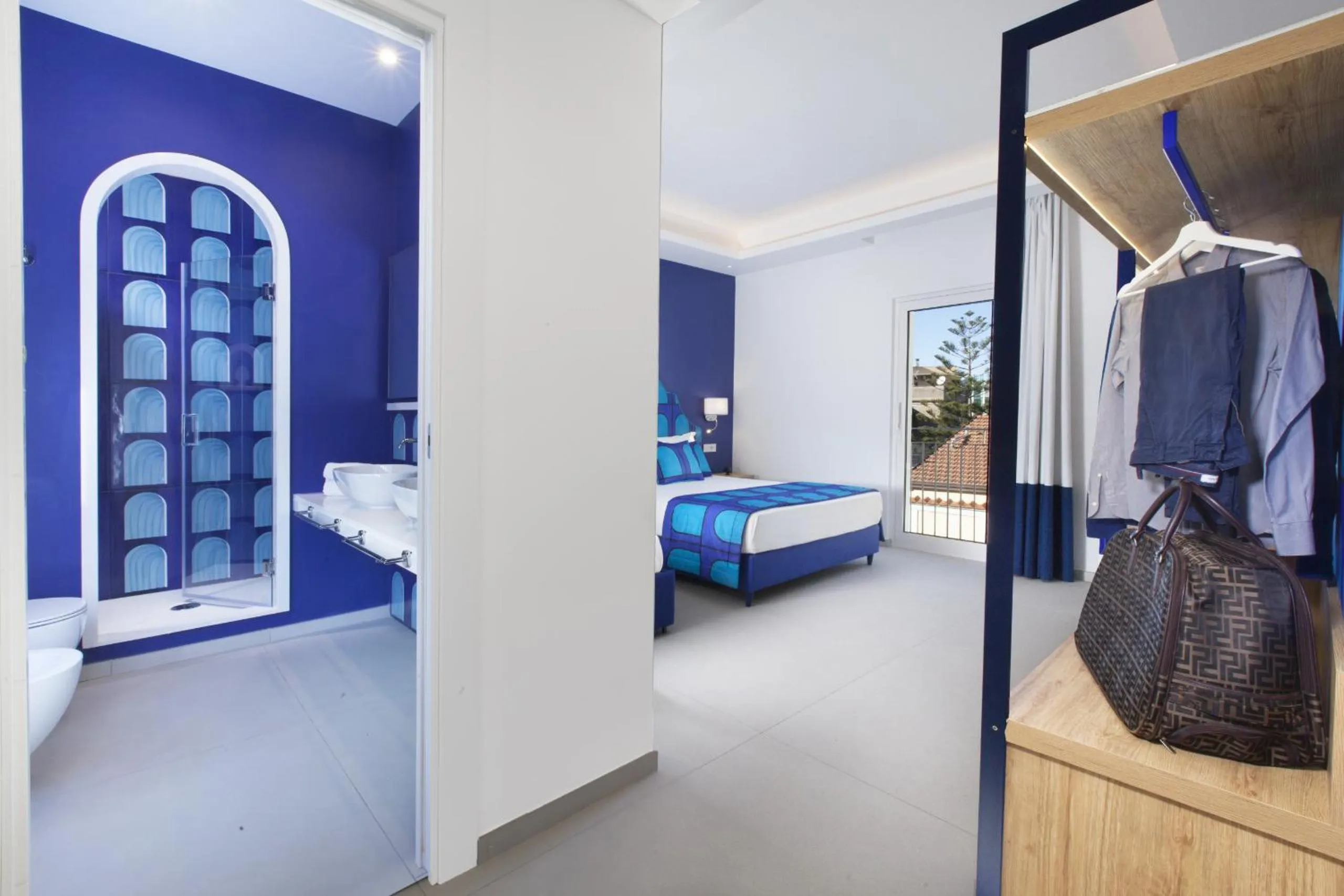 Bathroom, Bed in AMORE RENTALS - Appartamento Luis 2 11