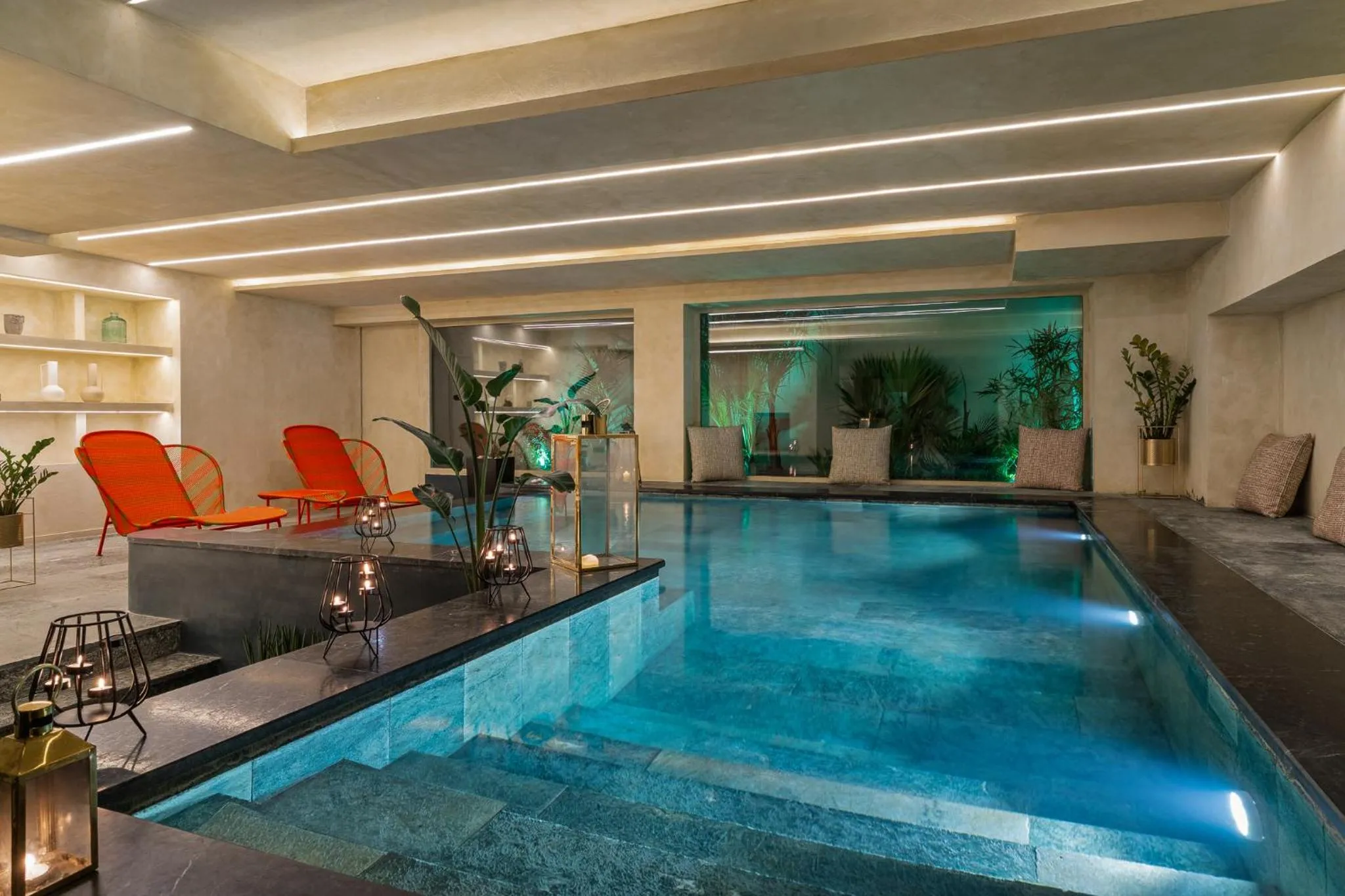 Swimming pool in Athenaeum Eridanus Luxury Hotel