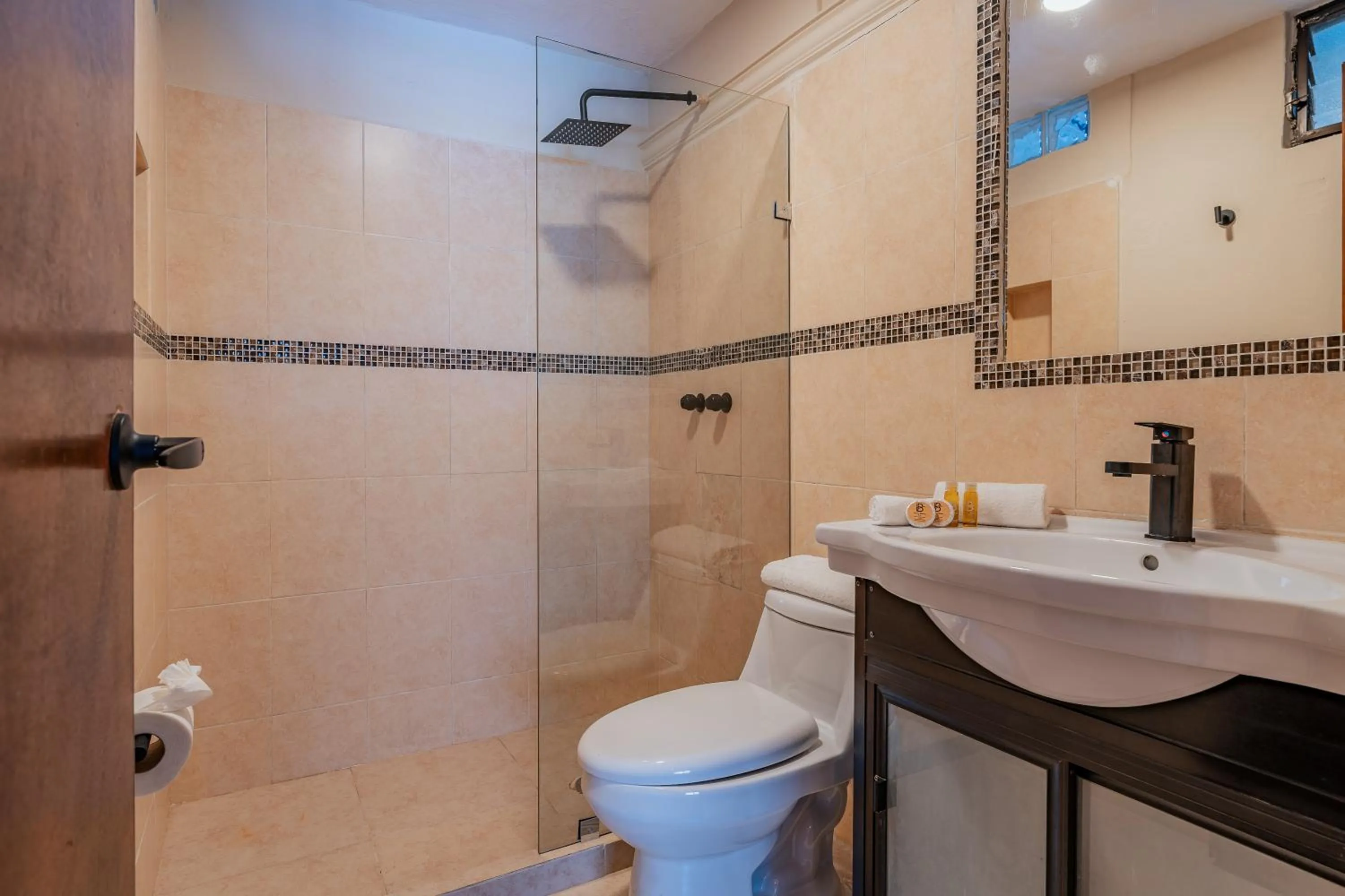 Shower in Hotel Brisas 5a AV, Playa del Carmen