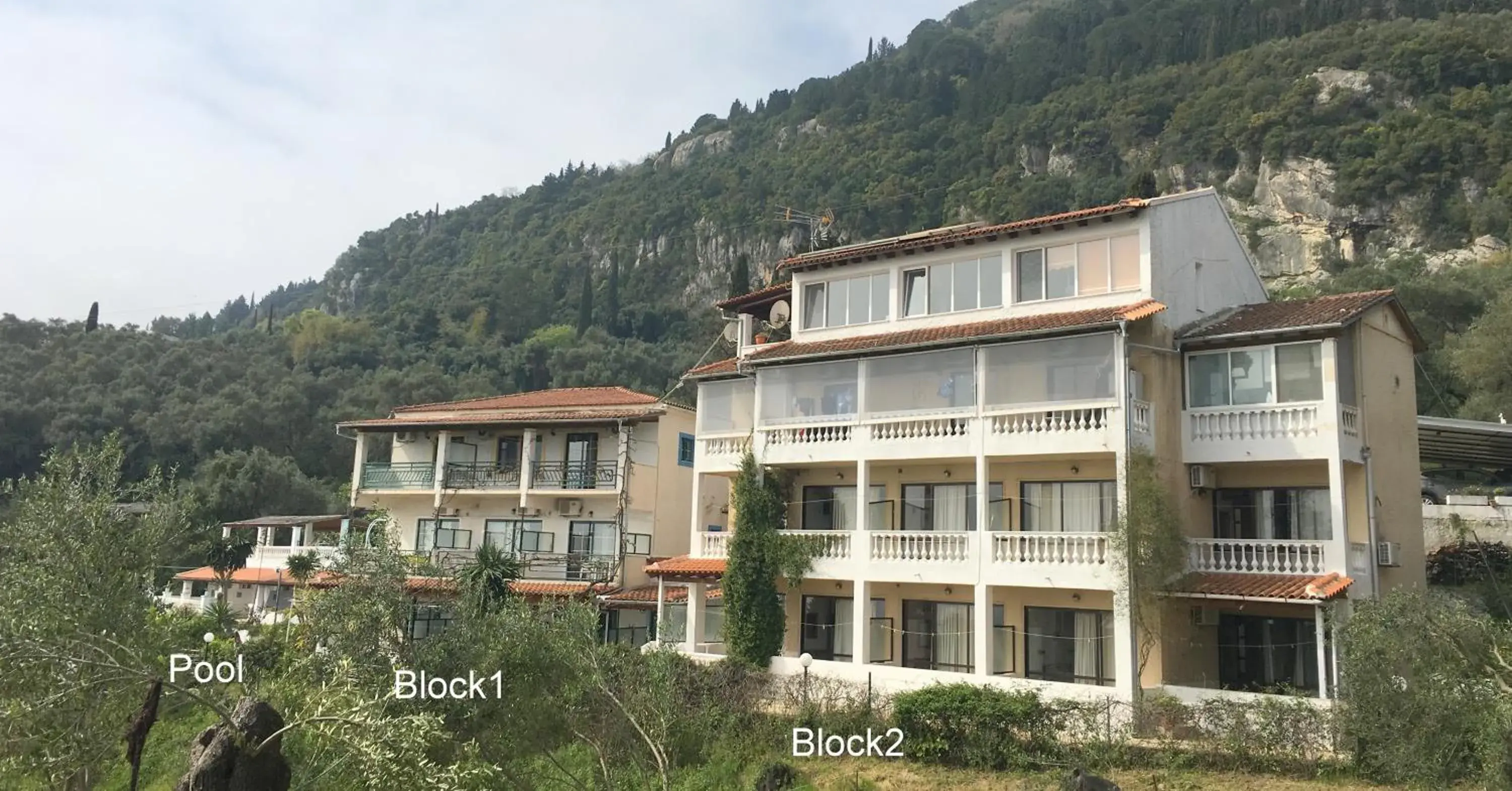 Property building in Corfu Andromaches Holiday Apartments Property building in Corfu Andromaches Holiday Apartments