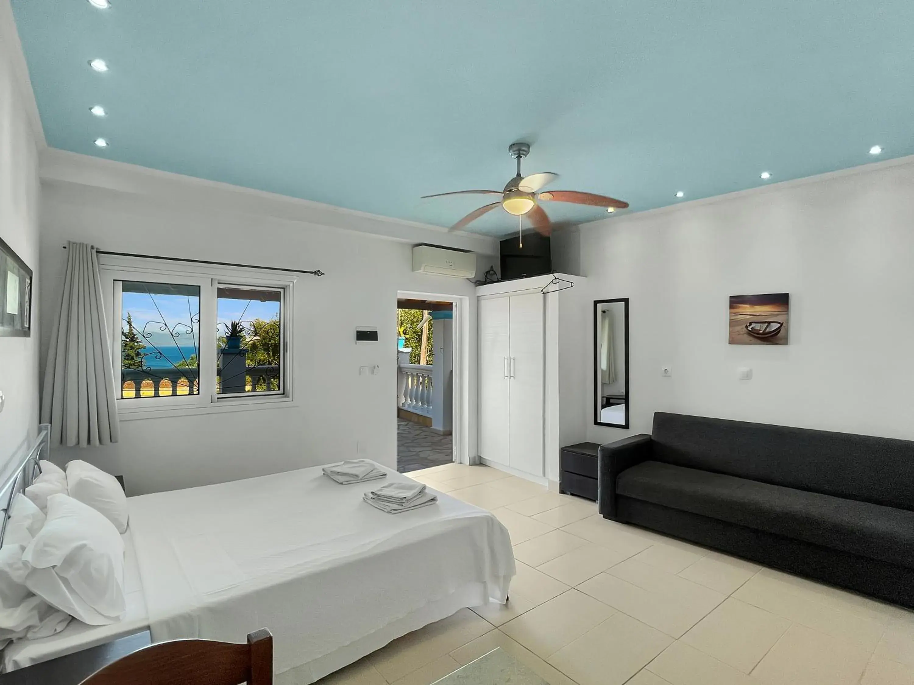 Bed in Corfu Andromaches Holiday Apartments Bed in Corfu Andromaches Holiday Apartments