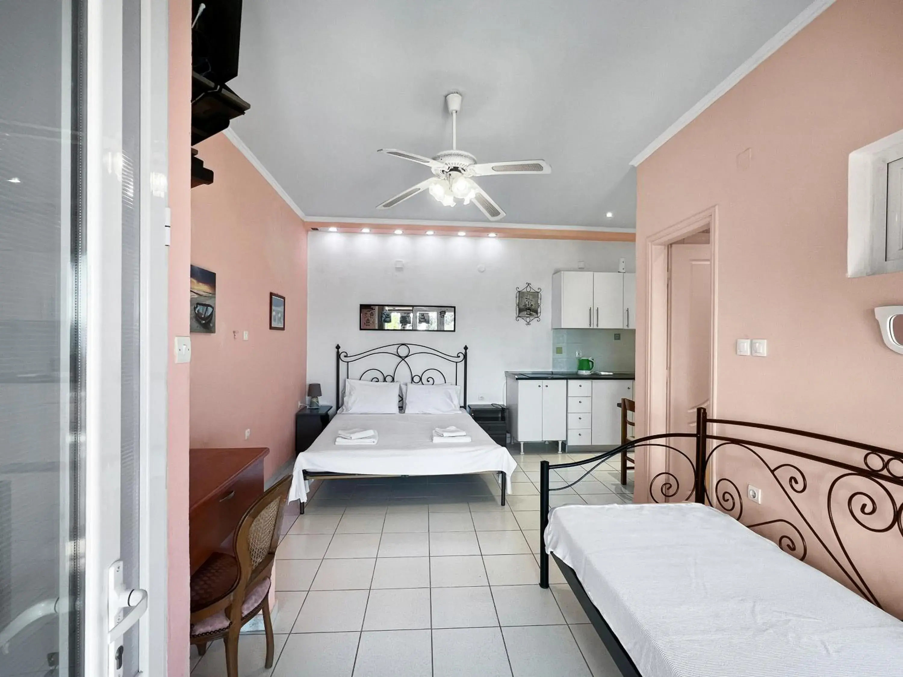 Bedroom, Bed in Corfu Andromaches Holiday Apartments Bedroom, Bed in Corfu Andromaches Holiday Apartments