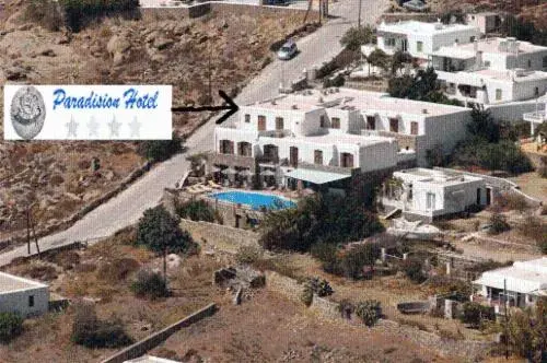 Property building in Paradision Hotel Property building in Paradision Hotel