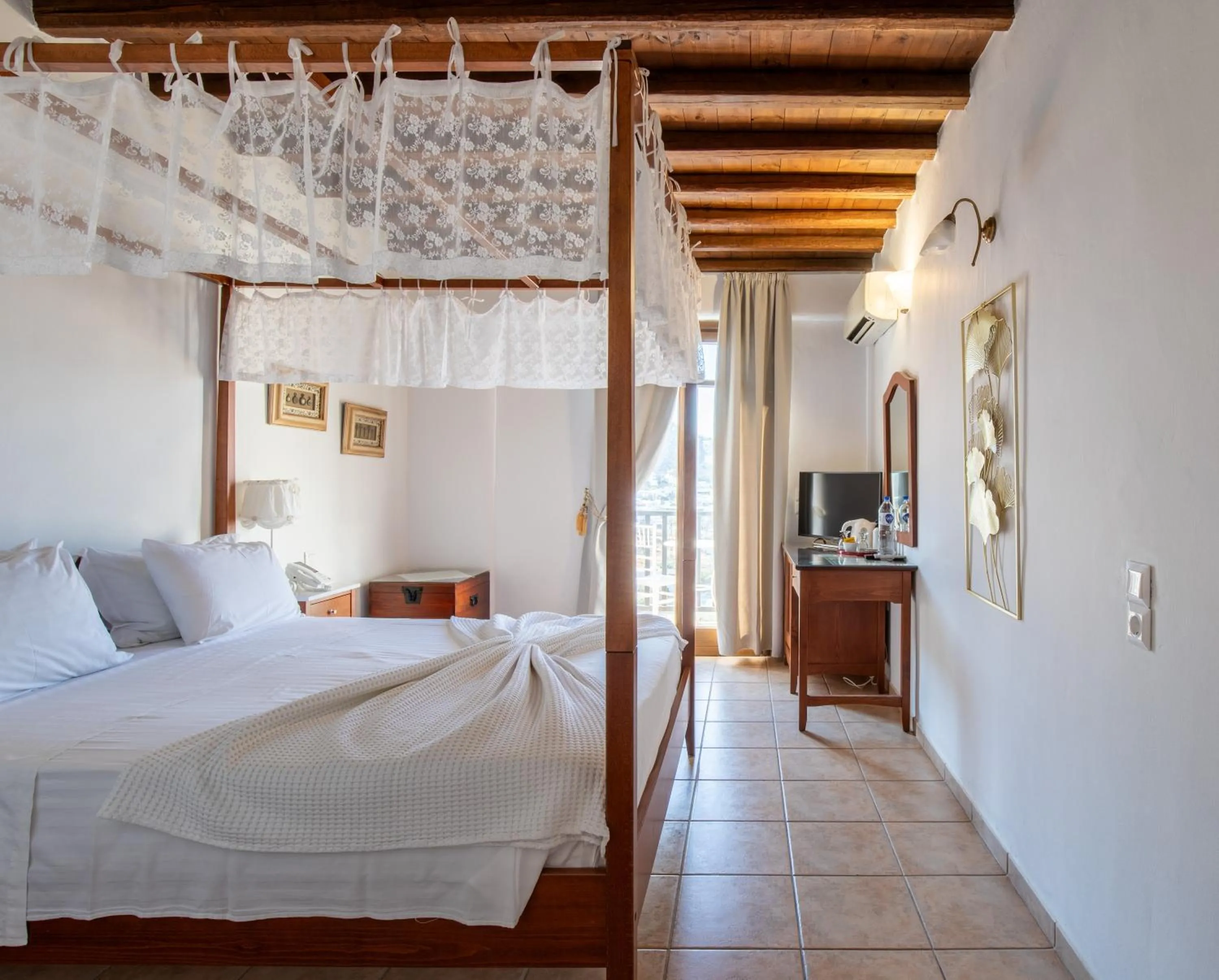 Photo of the whole room, Bed in Paradision Hotel