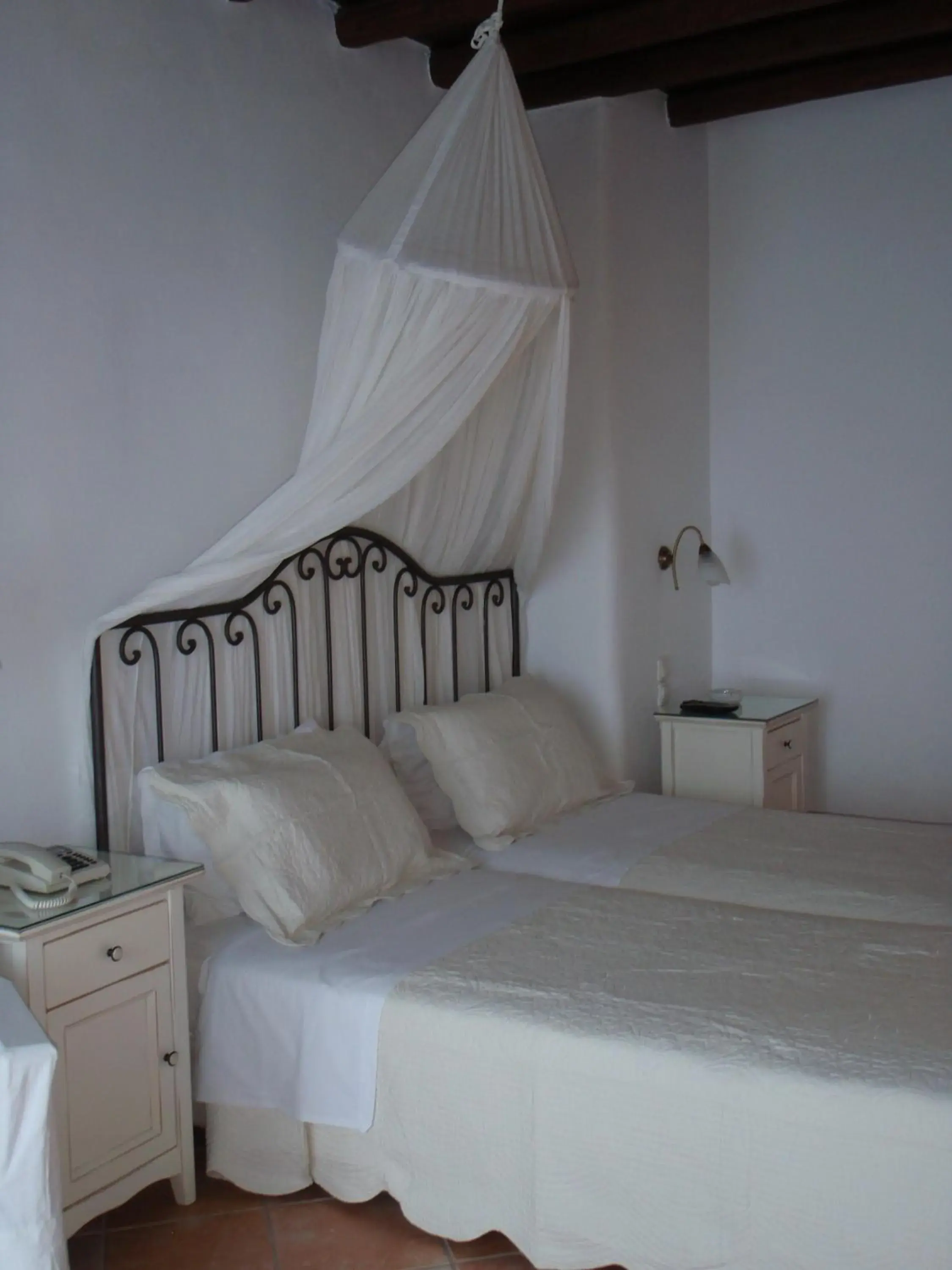 Bed in Paradision Hotel Bed in Paradision Hotel