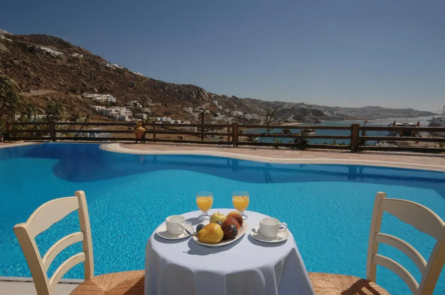 Swimming pool in Paradision Hotel Swimming pool in Paradision Hotel