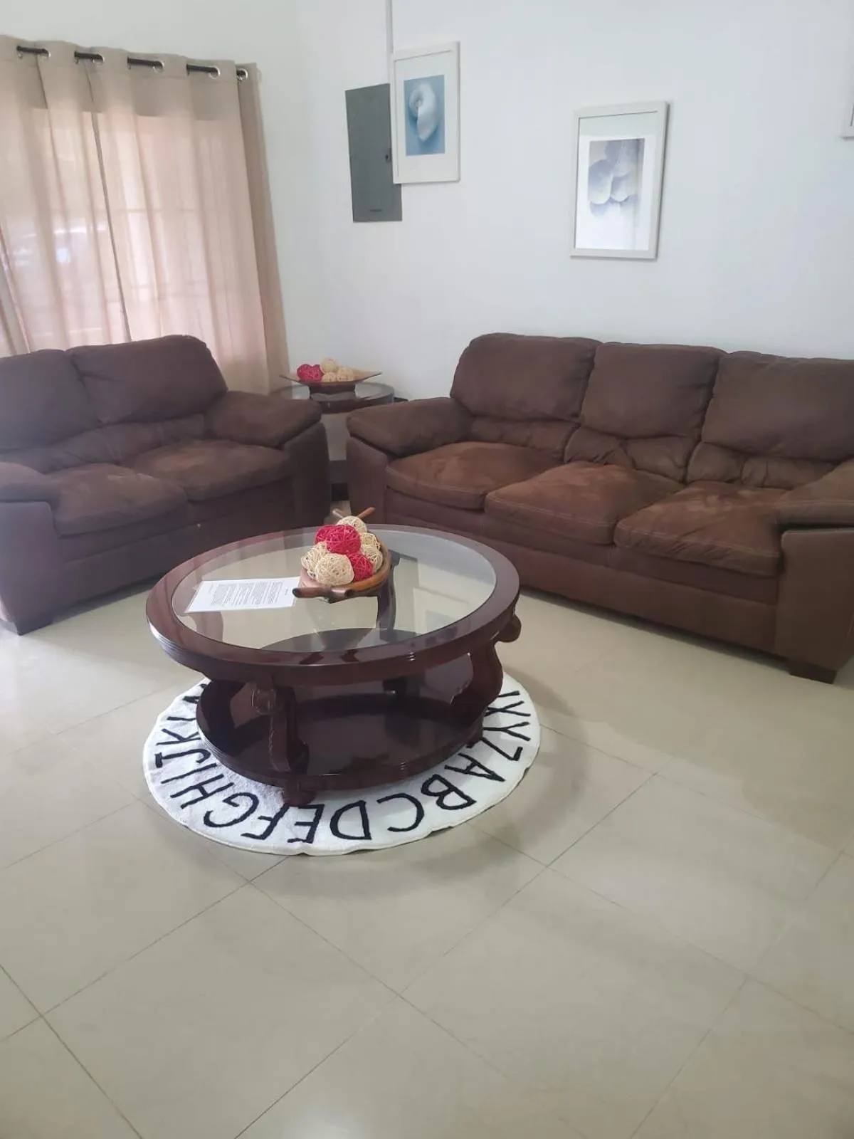 Living room in Comfy Guest Rooms