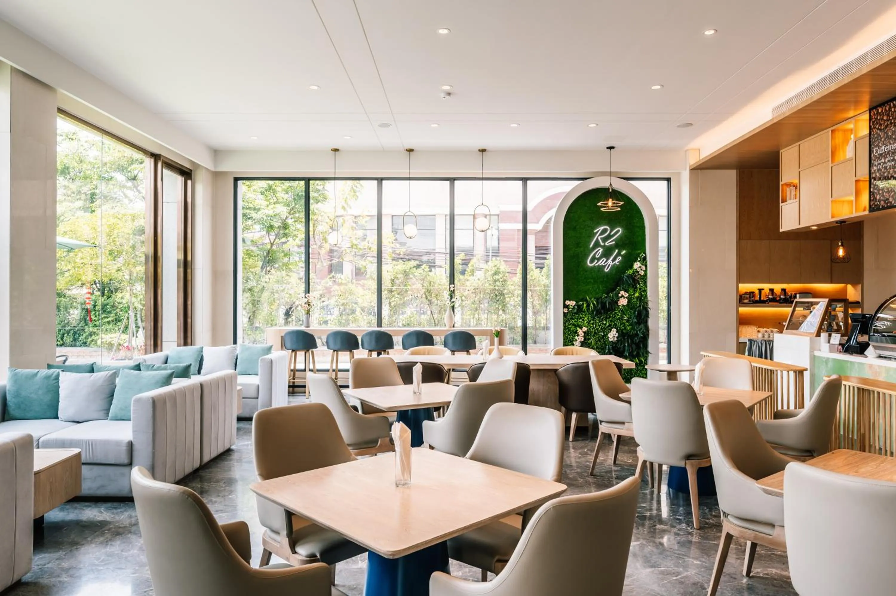 Coffee/tea facilities in Laike Hotel