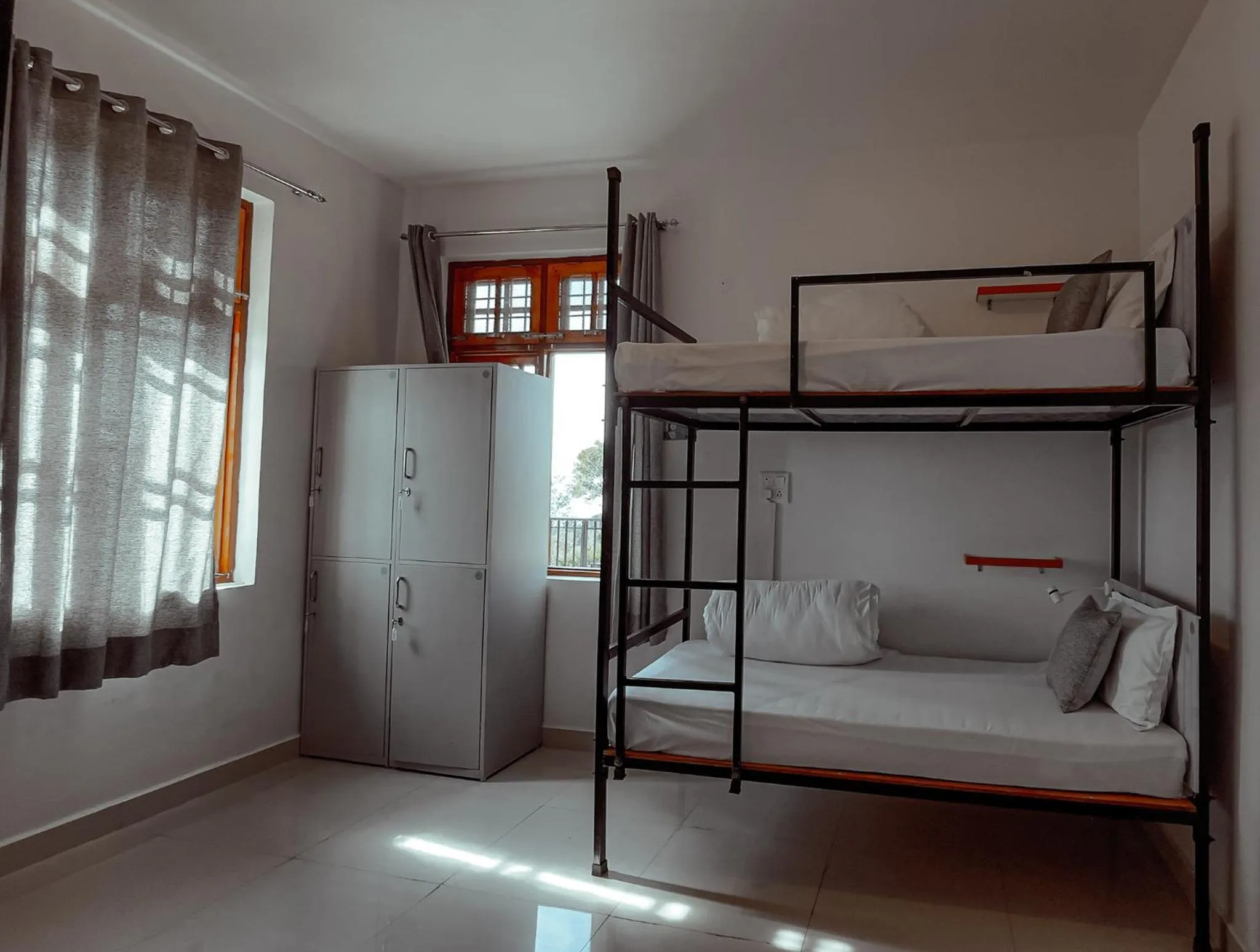 Bed in Flashpackers Bir - Rooms & Dorms