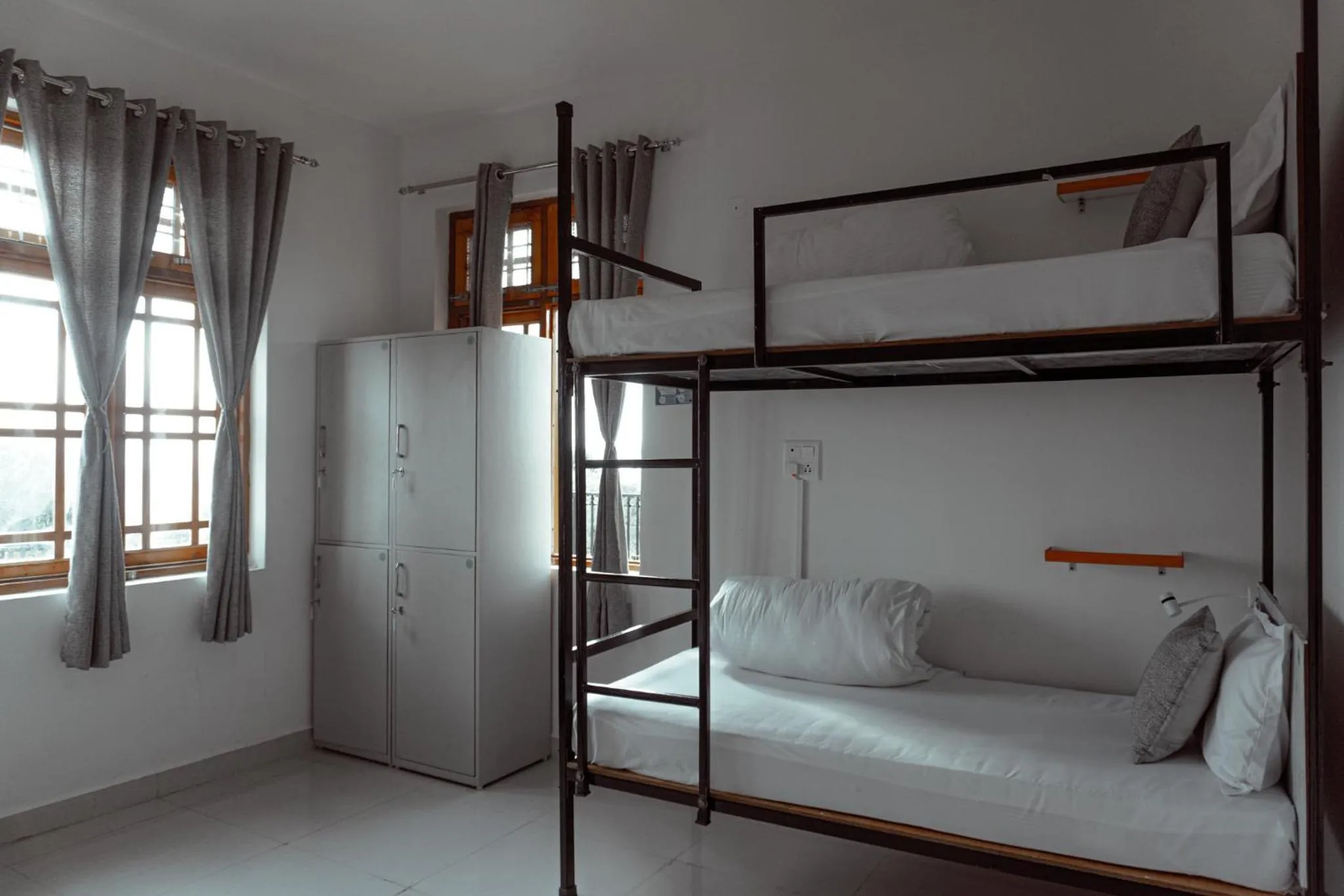 Bed in Flashpackers Bir - Rooms & Dorms