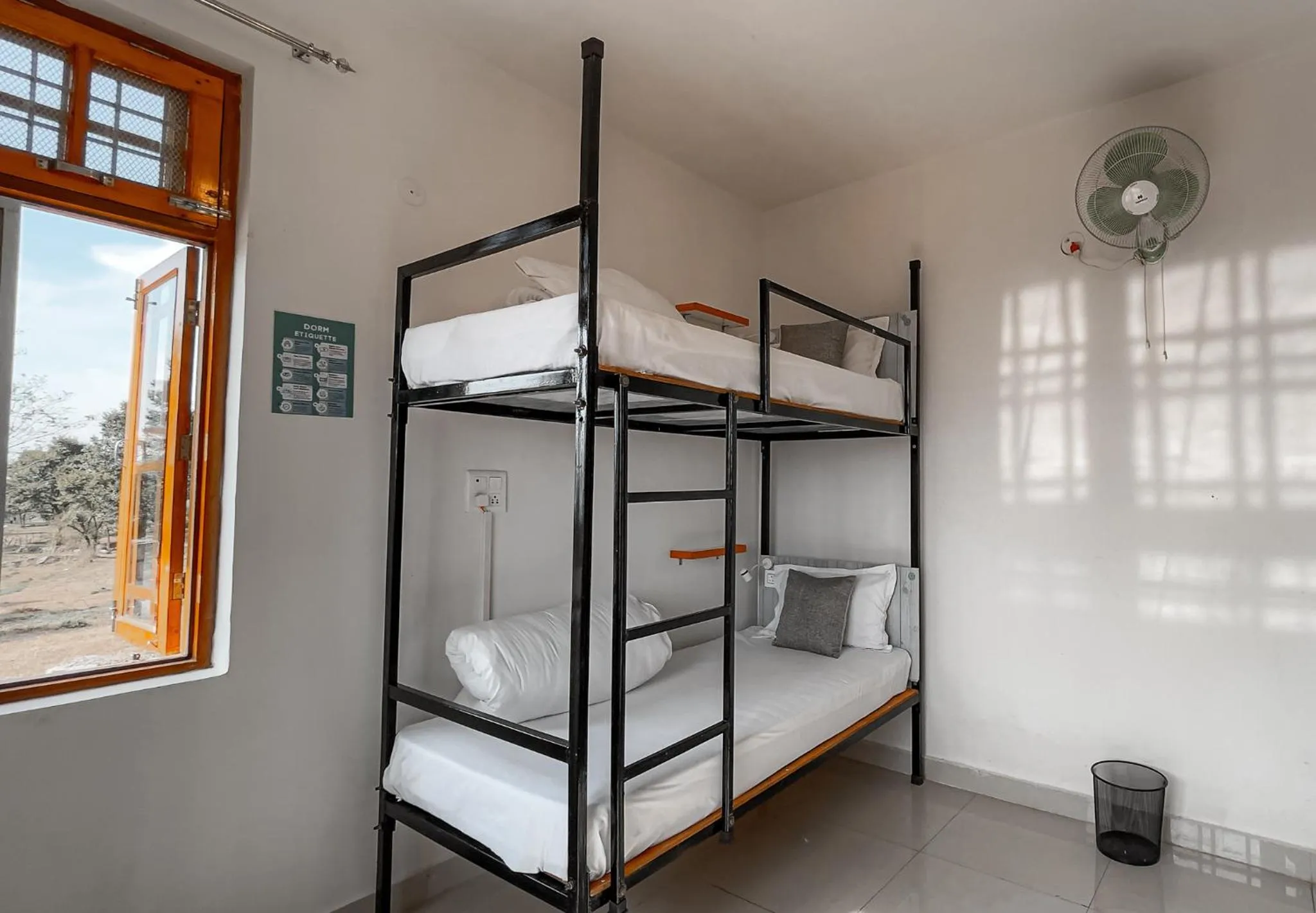 Bed in Flashpackers Bir - Rooms & Dorms