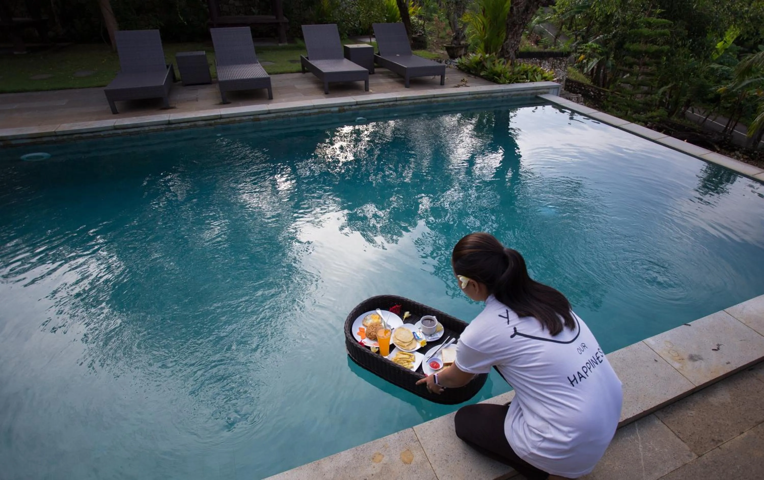 Restaurant/places to eat in Klumpu Hill Villas Nusa Penida