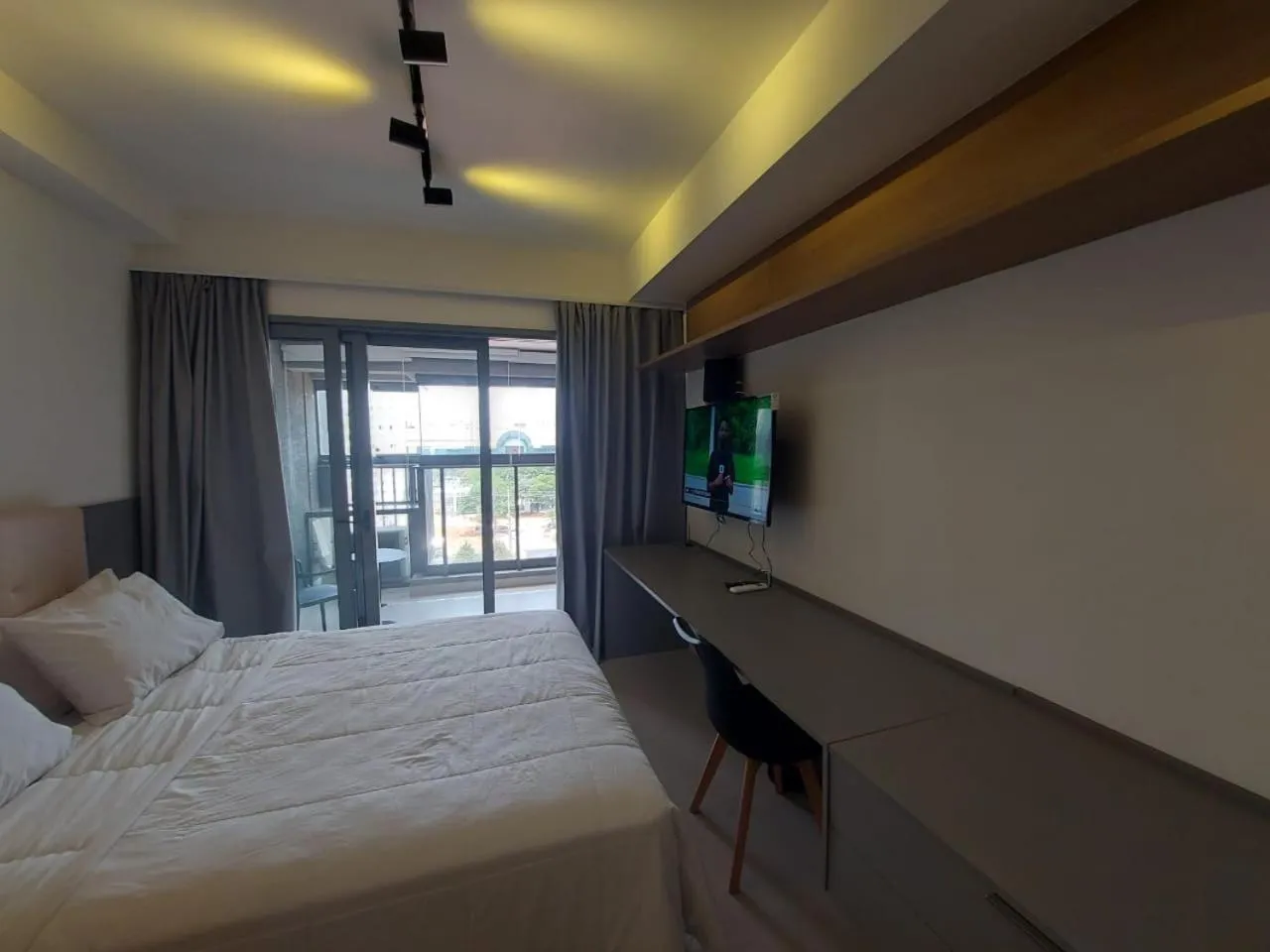 Photo of the whole room, Bed in Lindo studio em Moema
